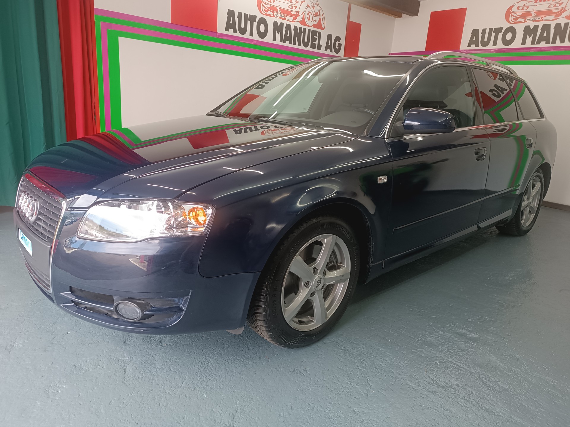 AUDI A4 Avant 1.8 Turbo-image-2