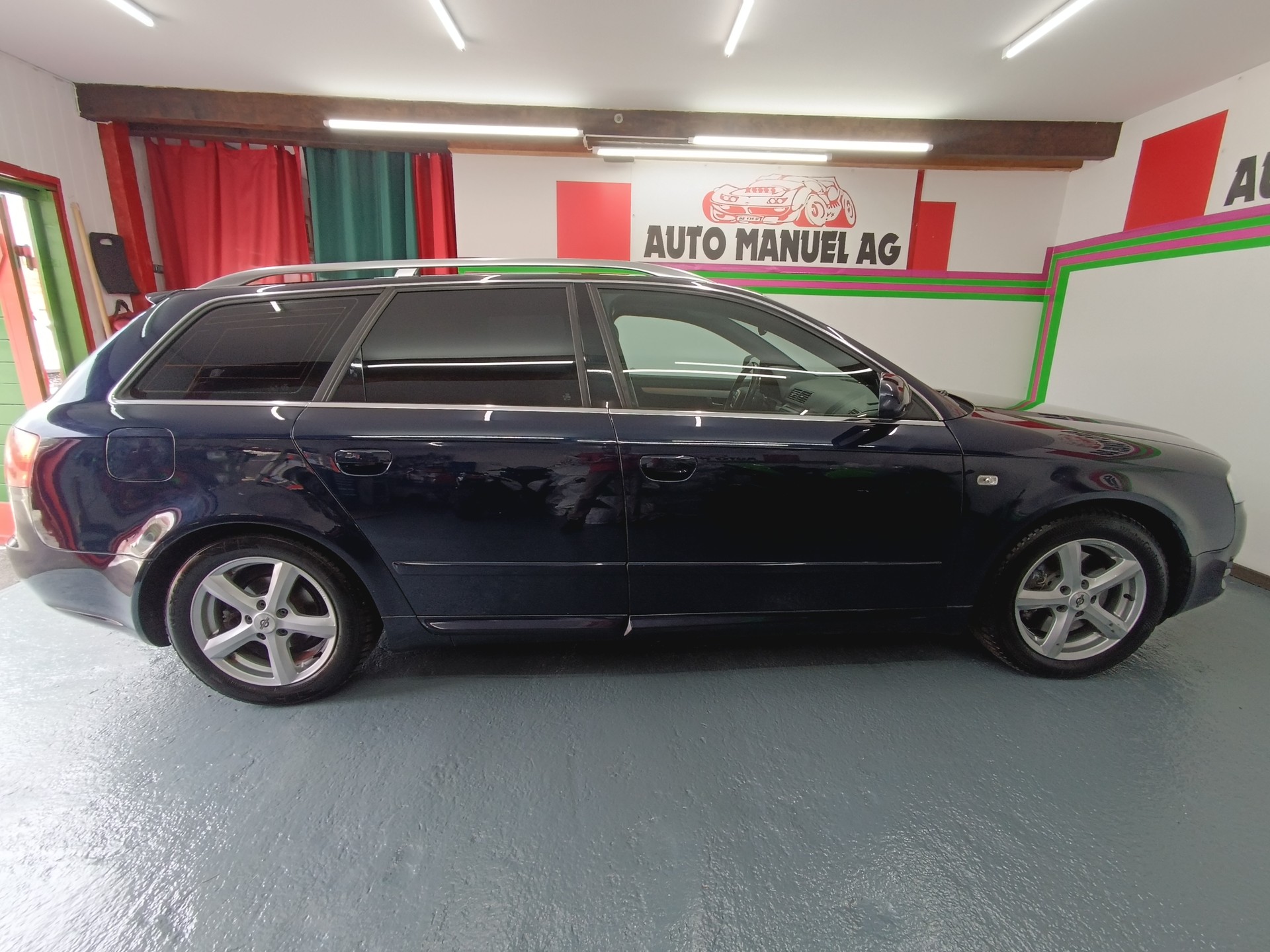 AUDI A4 Avant 1.8 Turbo-image-4