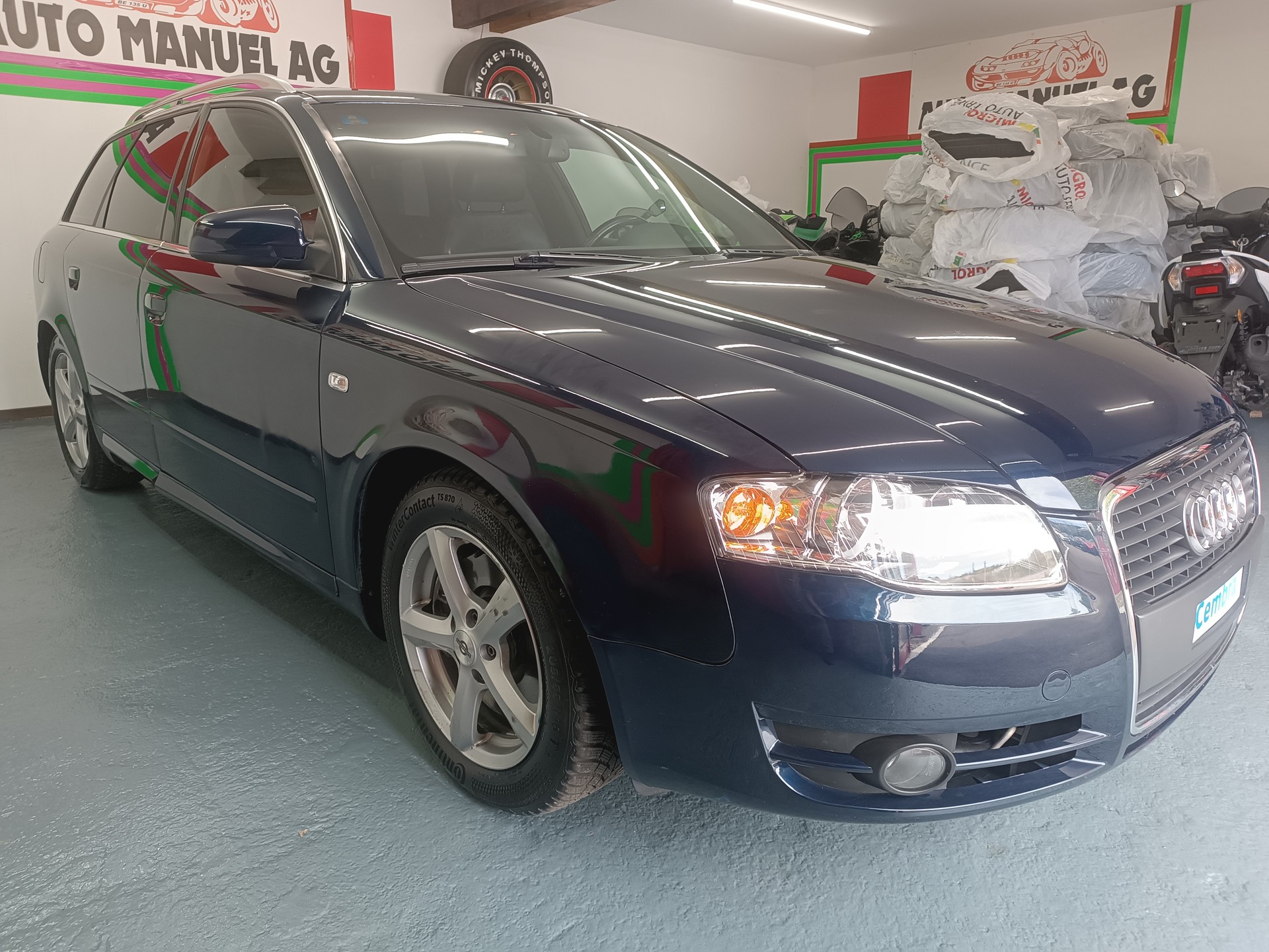 AUDI A4 Avant 1.8 Turbo-image-1