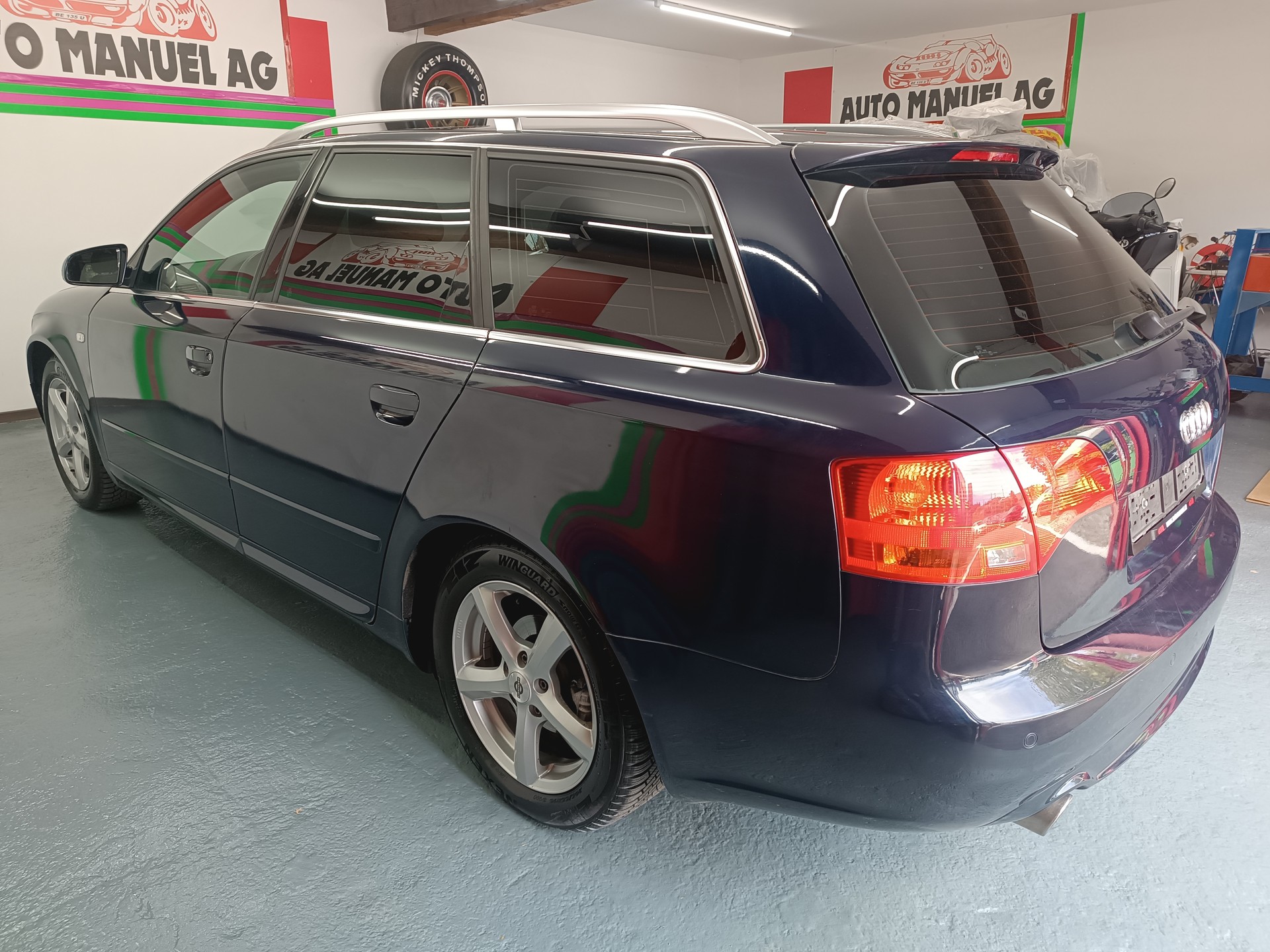 AUDI A4 Avant 1.8 Turbo-image-6