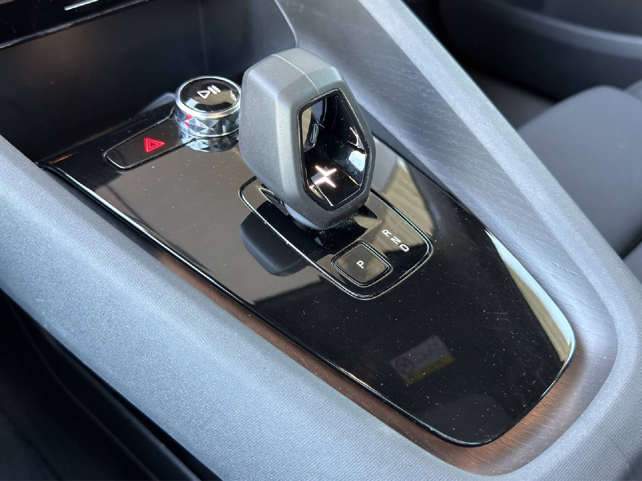 POLESTAR 2 Long Range Single Motor-image-8