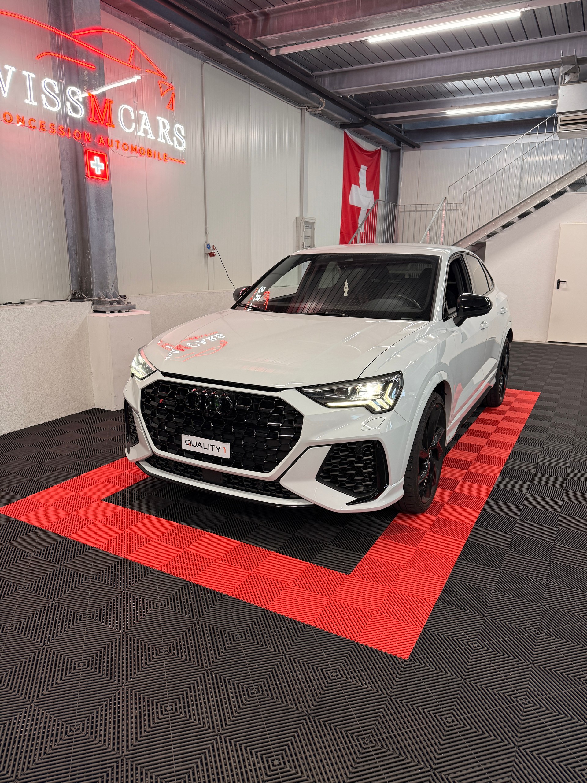 AUDI RS Q3 Sportback quattro S tronic-image-1