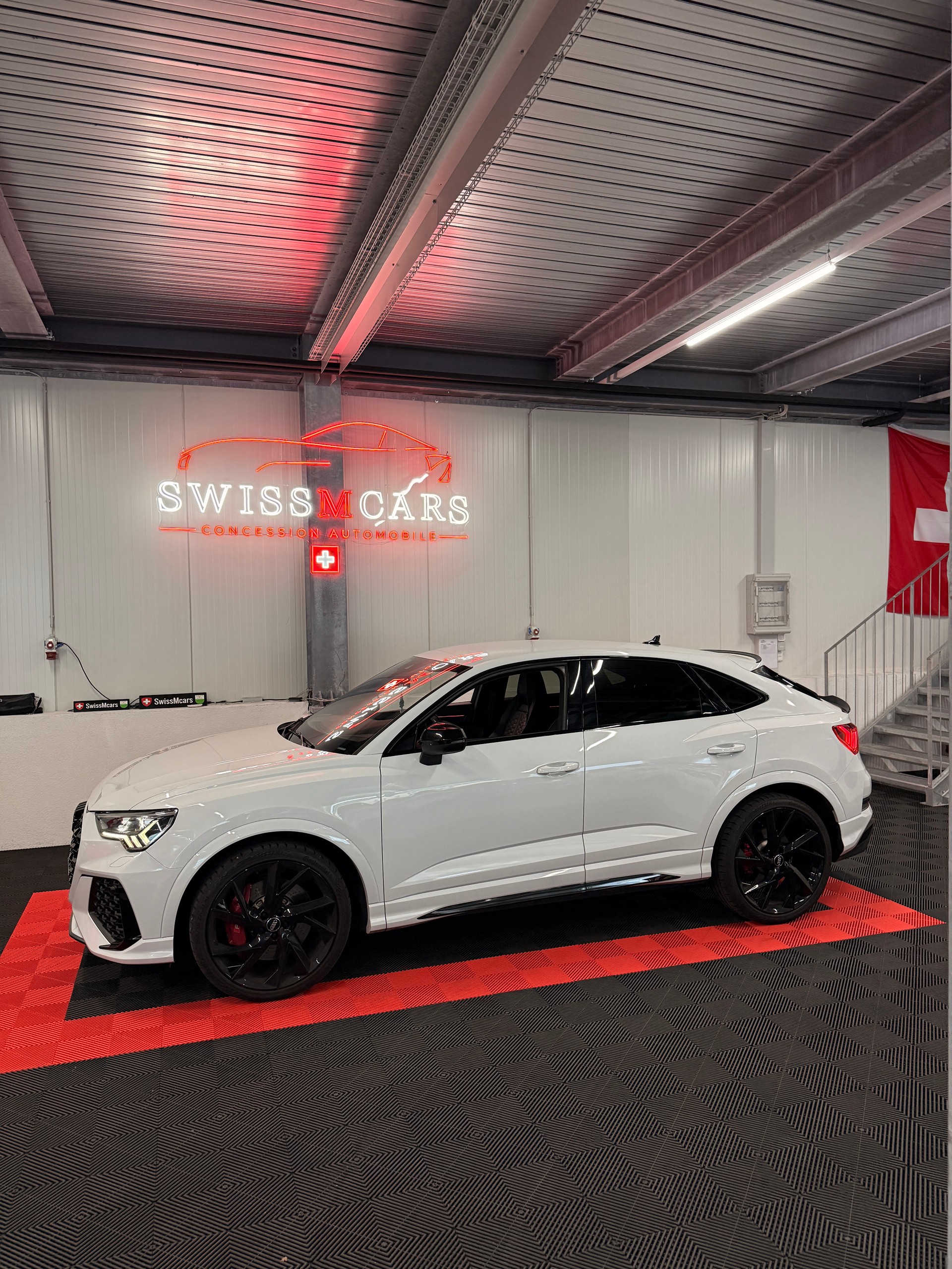 AUDI RS Q3 Sportback quattro S tronic-image-4
