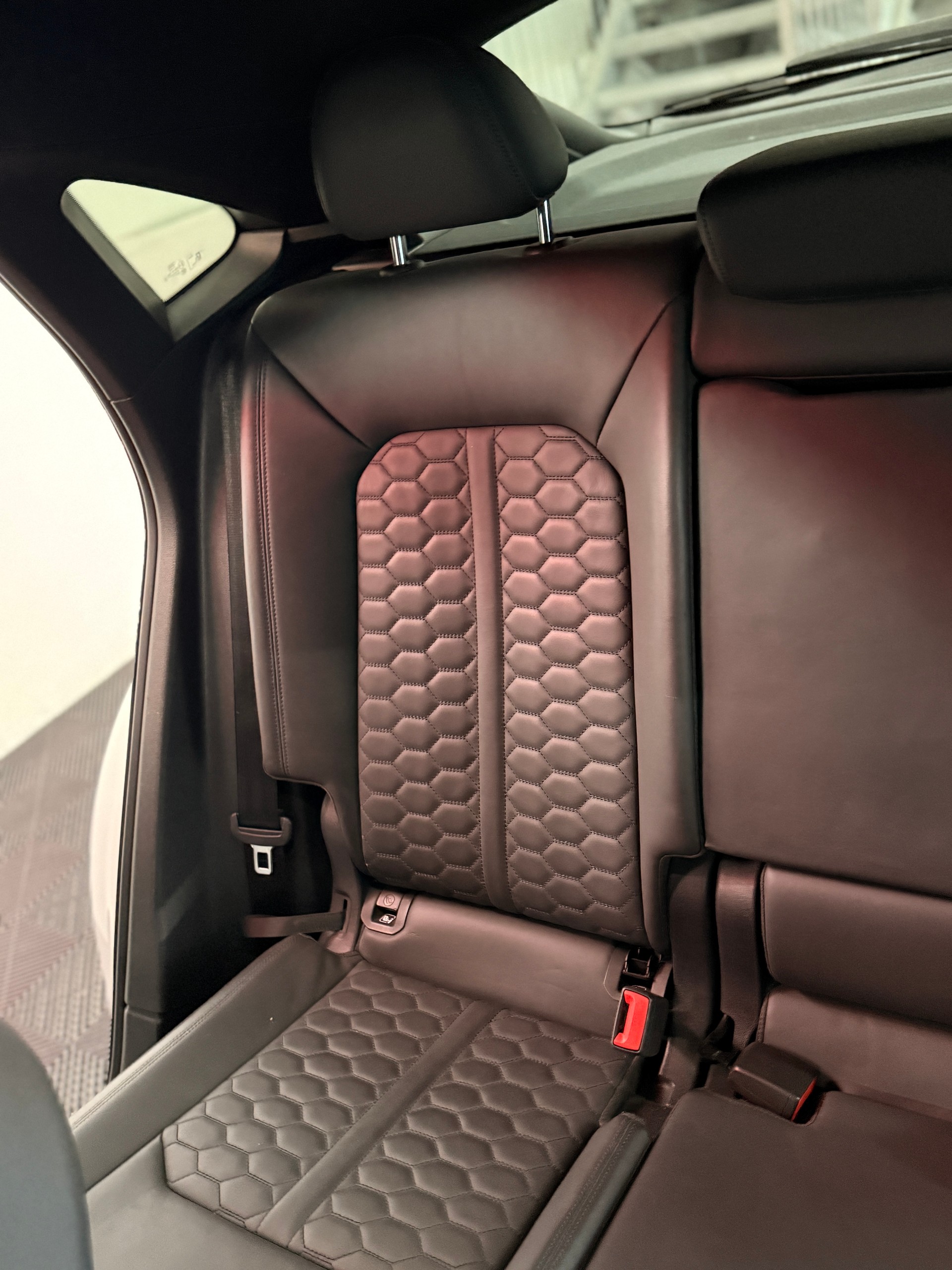 AUDI RS Q3 Sportback quattro S tronic-image-23