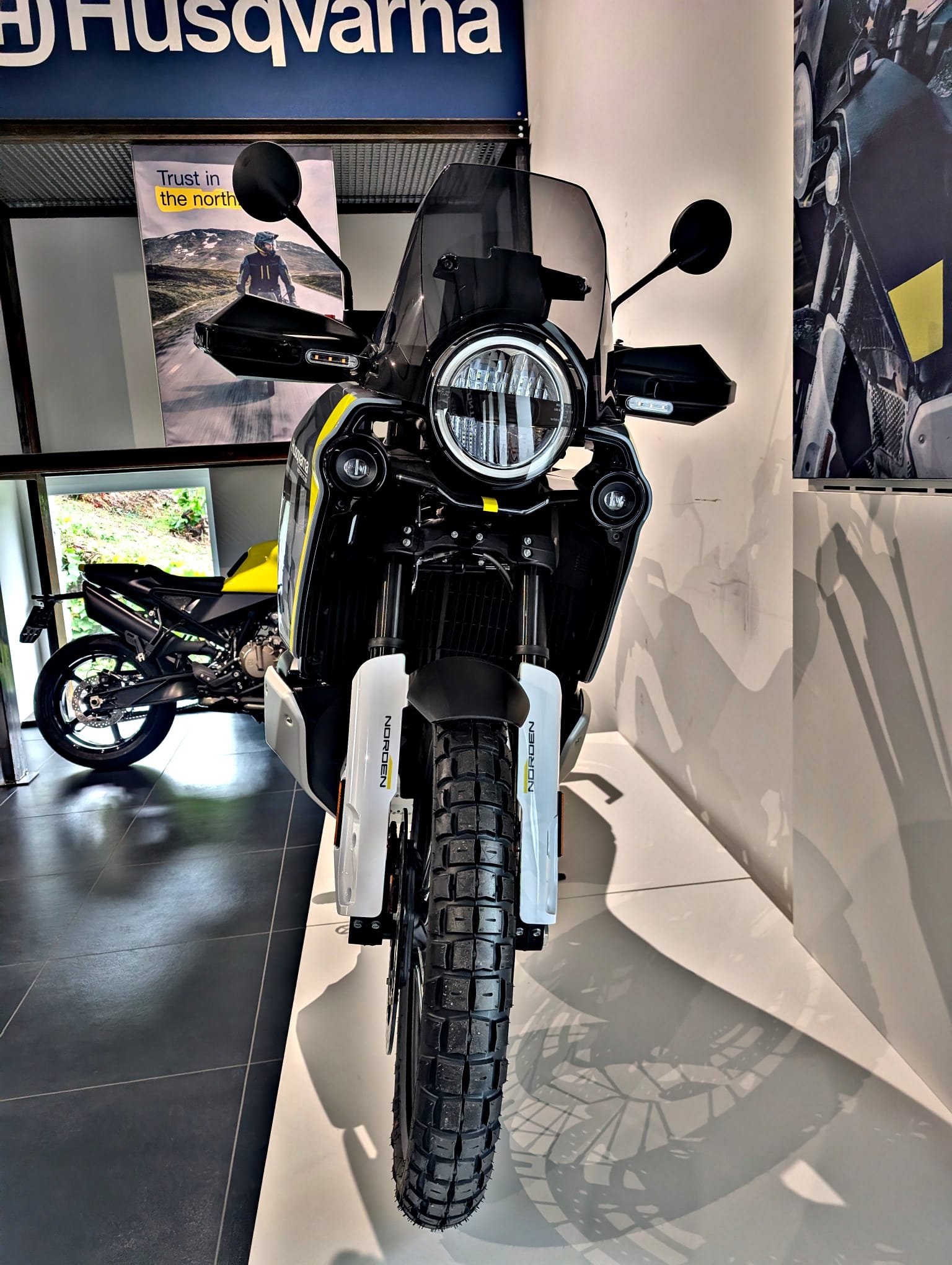 HUSQVARNA Norden 901-image-3