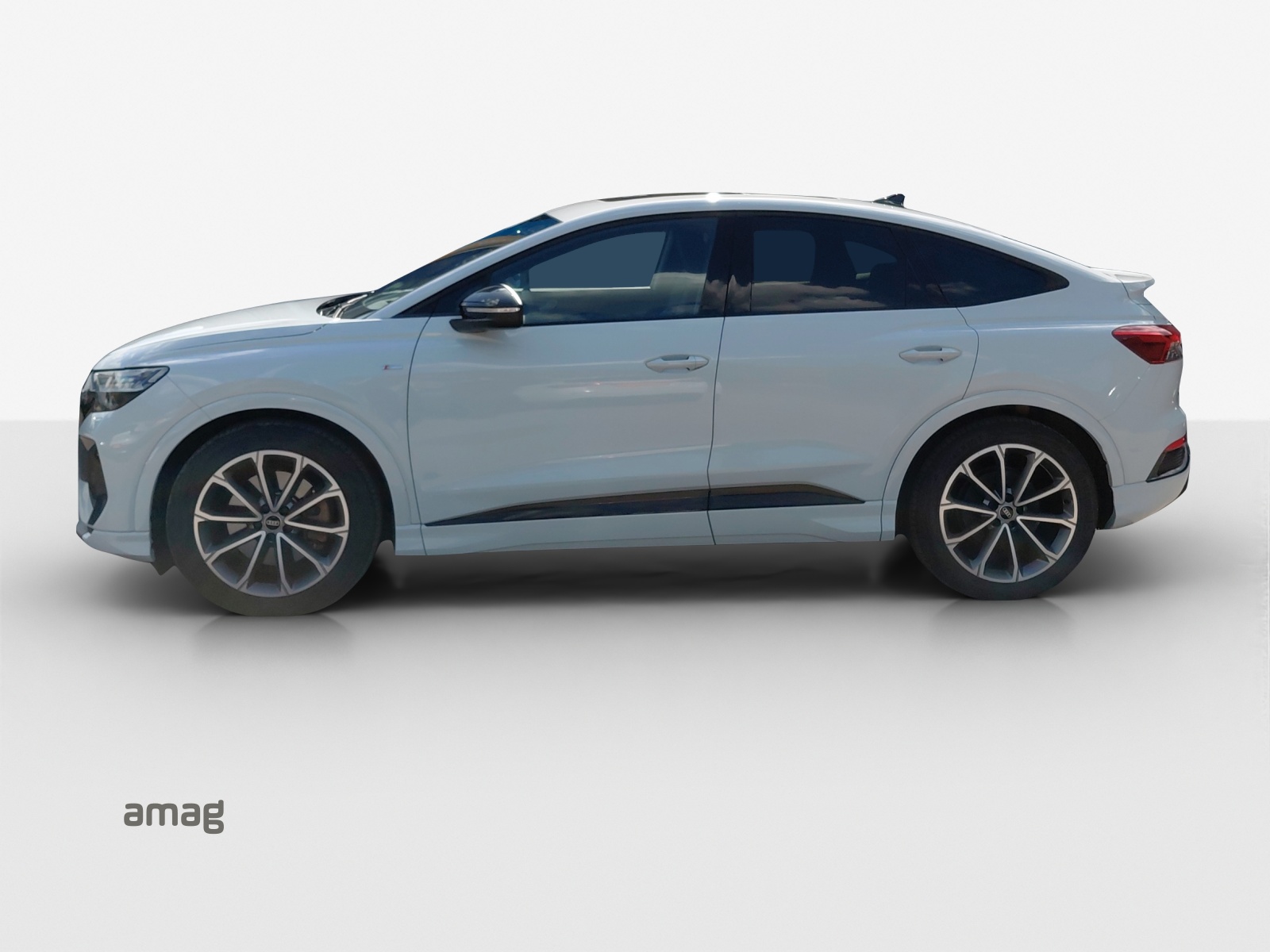 AUDI Q4 Sportback e-tron 50 quattro-showroom-element-1