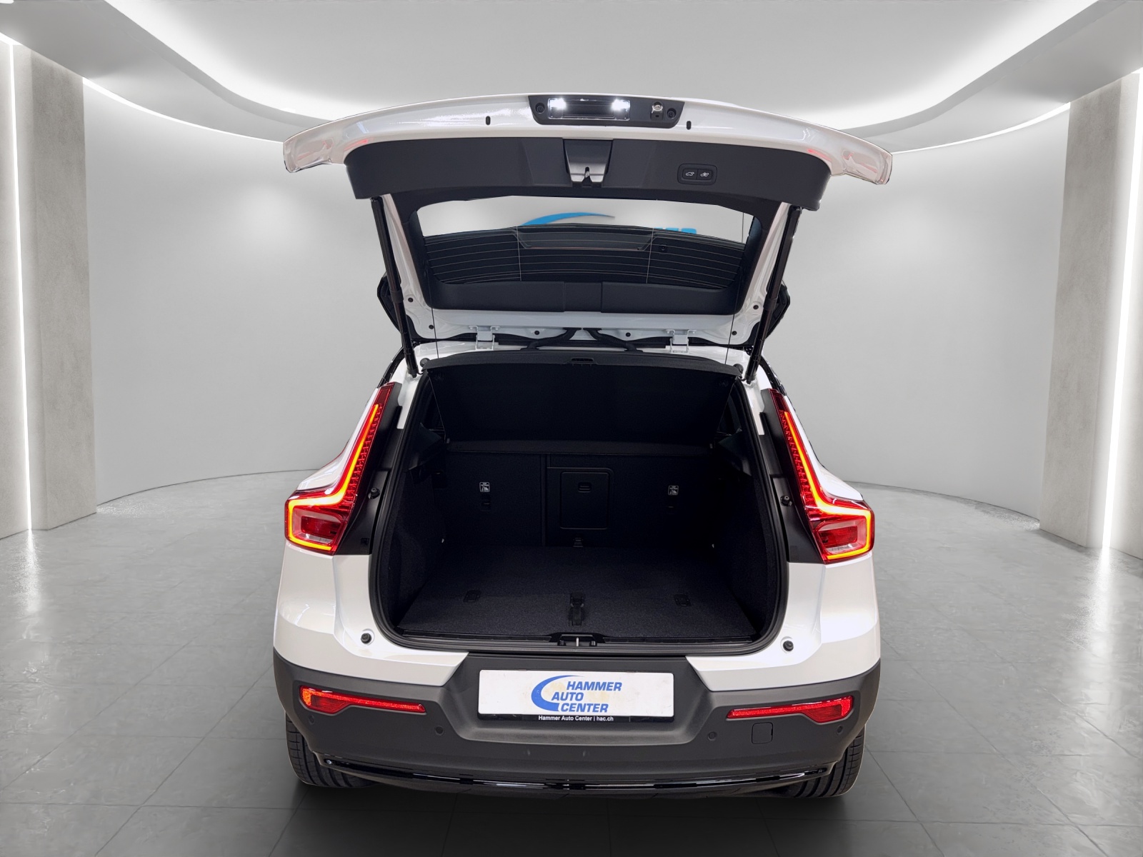 VOLVO EX40 Twin Performance Ultra AWD-image-4