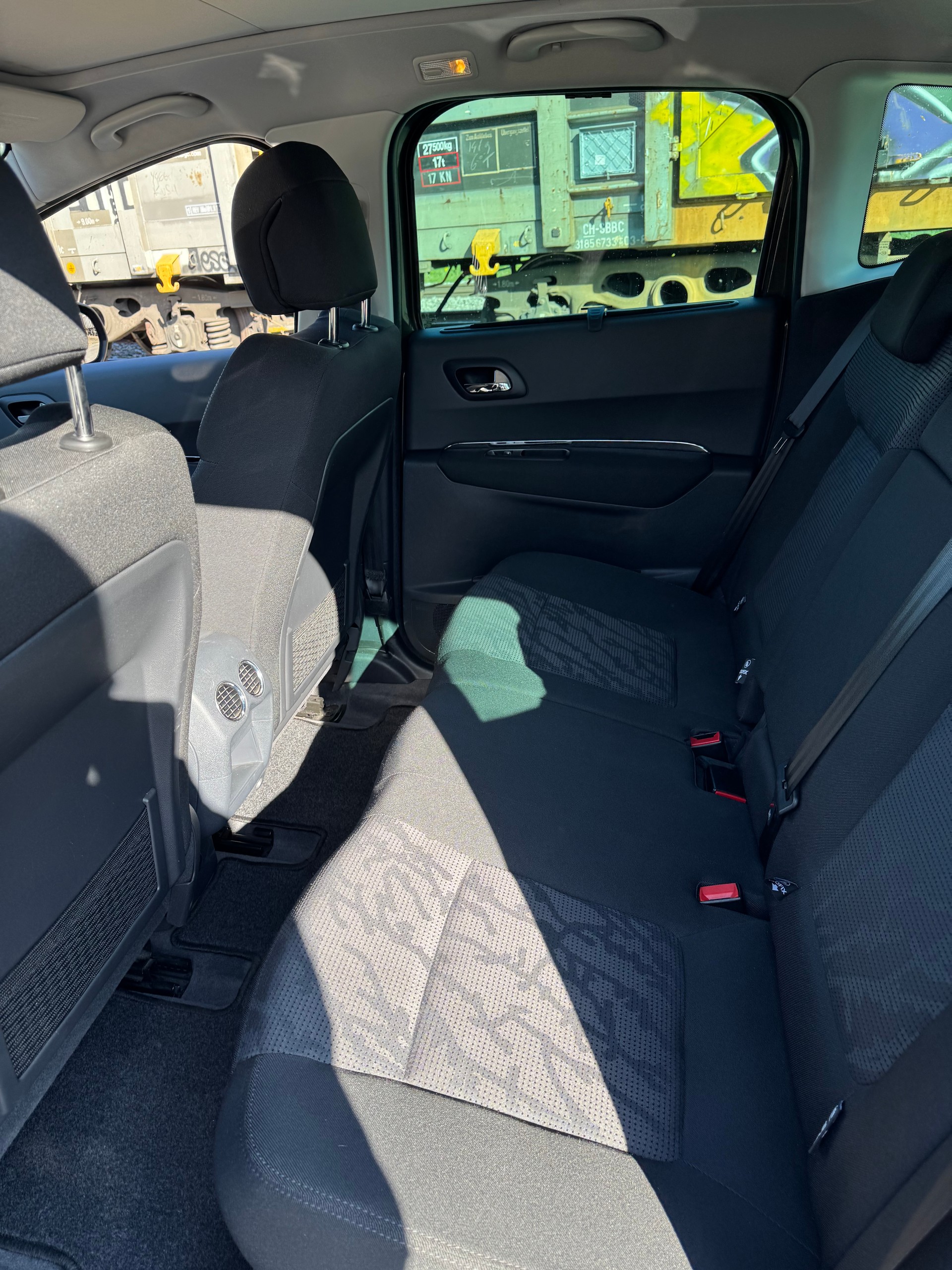 PEUGEOT 3008 1.6 16V T Platinum Tiptronic-image-11