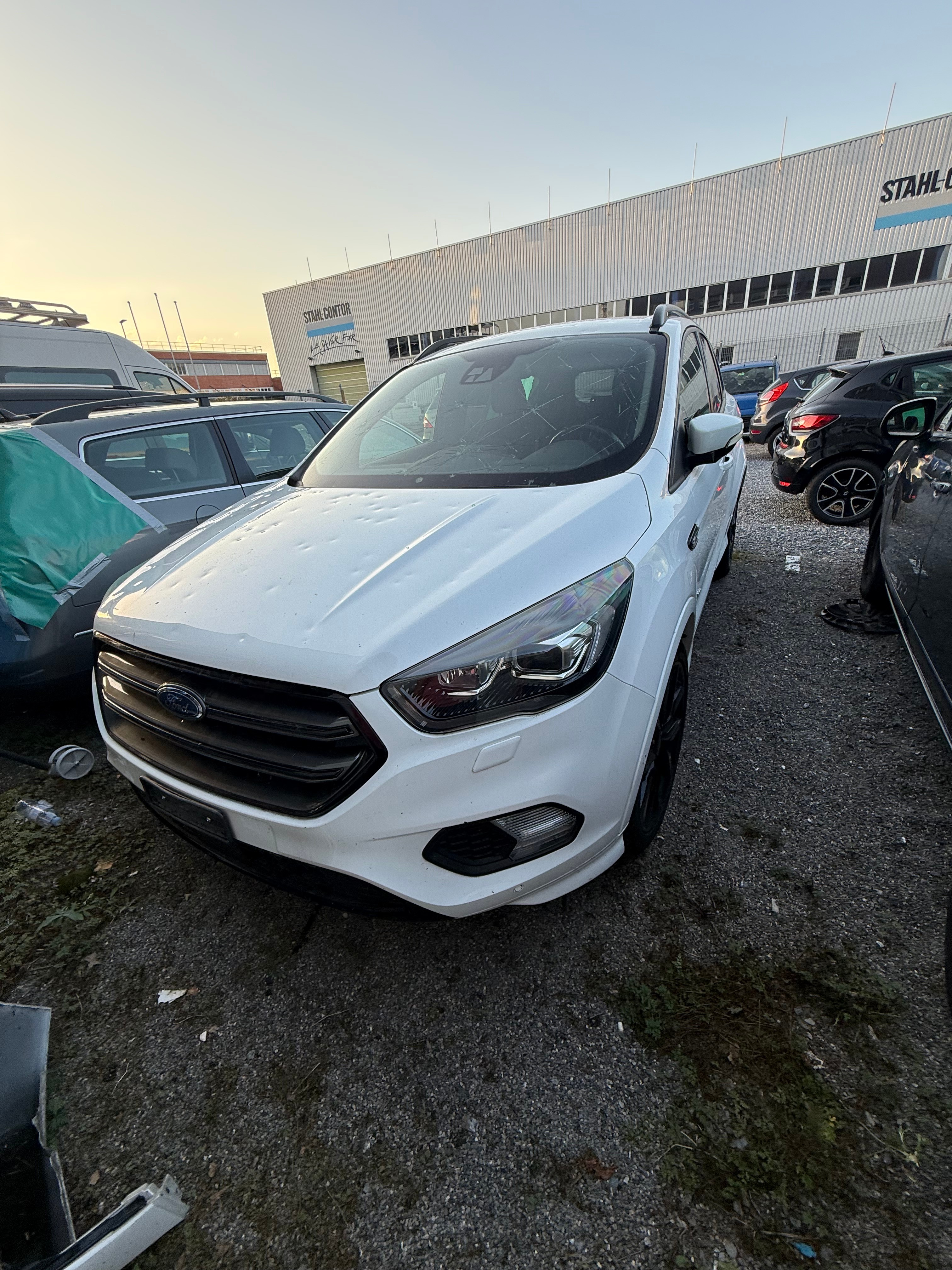FORD Kuga 2.0 SCTi ST Line High 4WD Automatic — slika 1