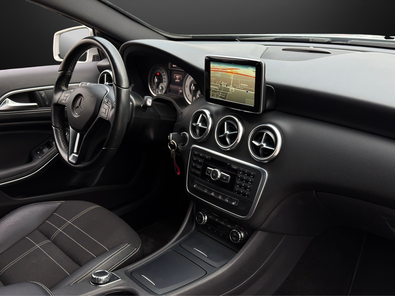 MERCEDES-BENZ A 200 CDI Urban 4Matic 7G-DCT-image-9