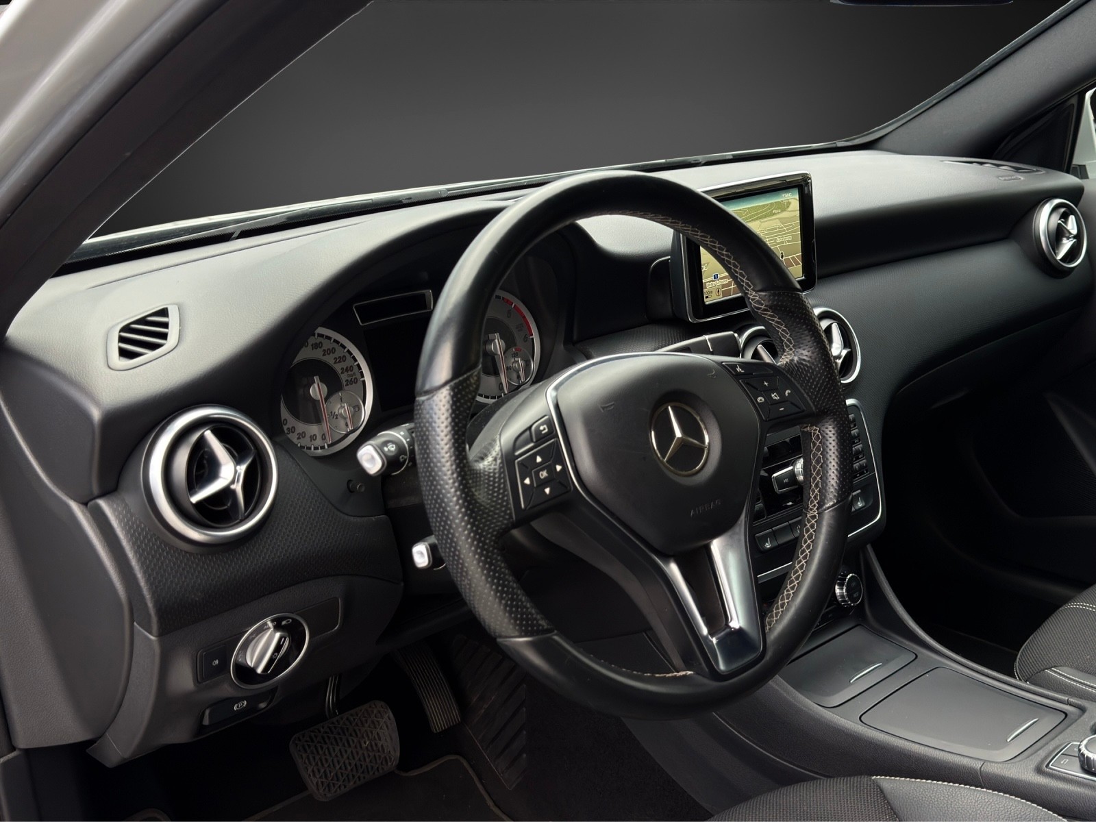 MERCEDES-BENZ A 200 CDI Urban 4Matic 7G-DCT-image-7