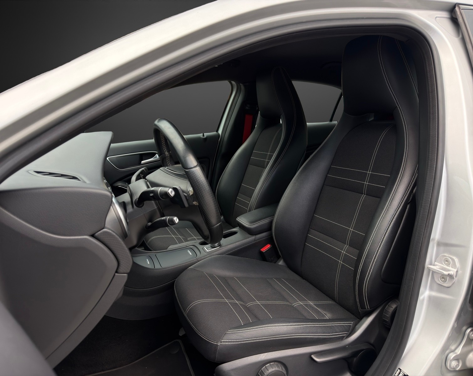 MERCEDES-BENZ A 200 CDI Urban 4Matic 7G-DCT-image-6