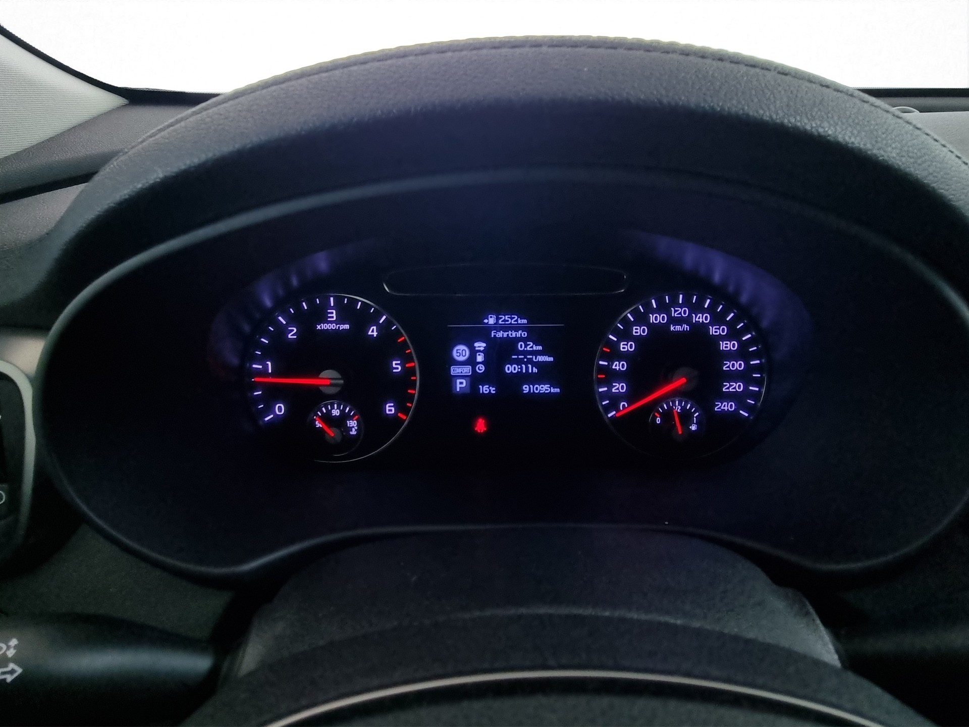 KIA Sorento 2.2 CRDi Trend Active 7P-image-10