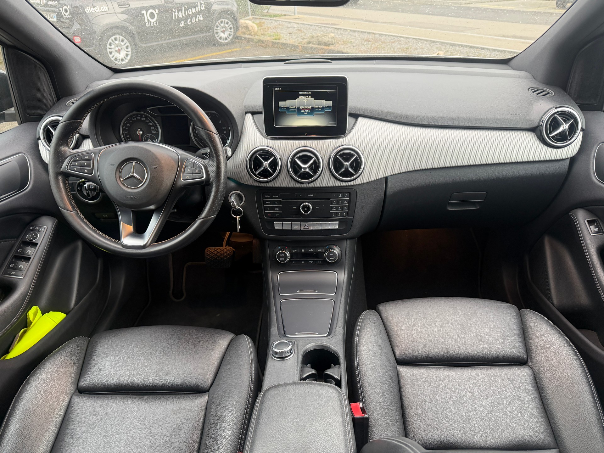 MERCEDES-BENZ B 220 CDI Urban 4Matic 7G-DCT-image-10