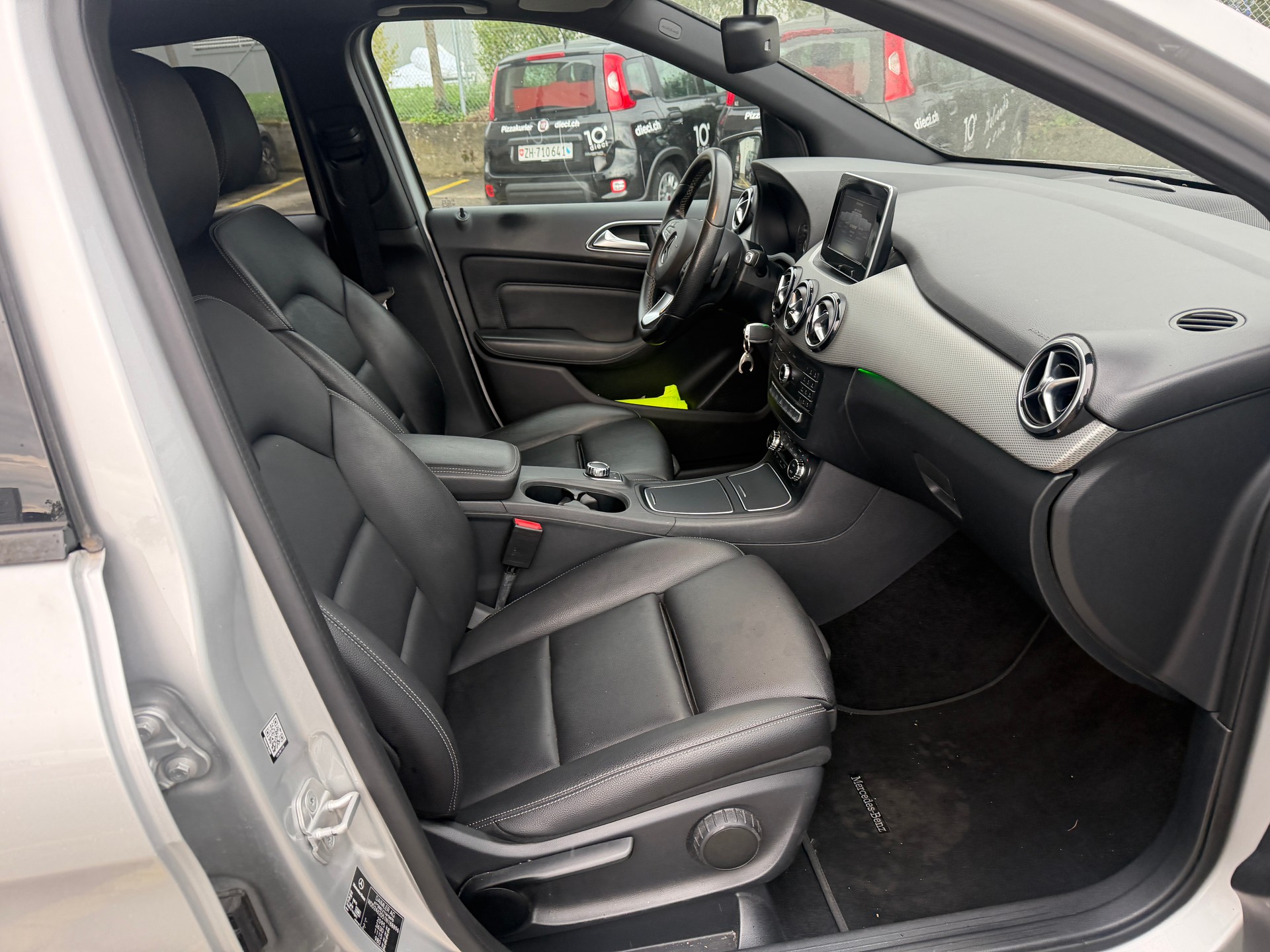 MERCEDES-BENZ B 220 CDI Urban 4Matic 7G-DCT-image-12