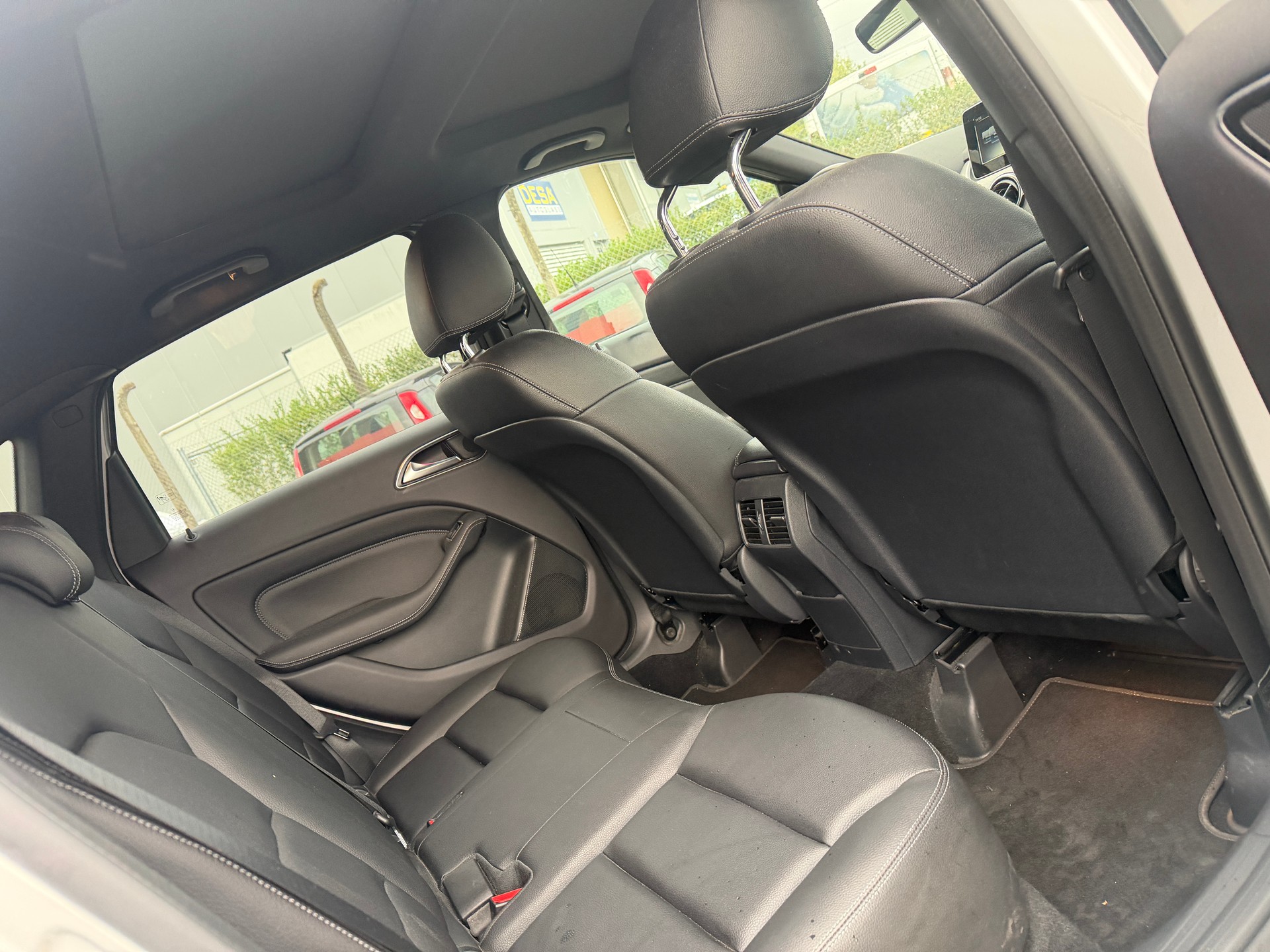 MERCEDES-BENZ B 220 CDI Urban 4Matic 7G-DCT-image-11