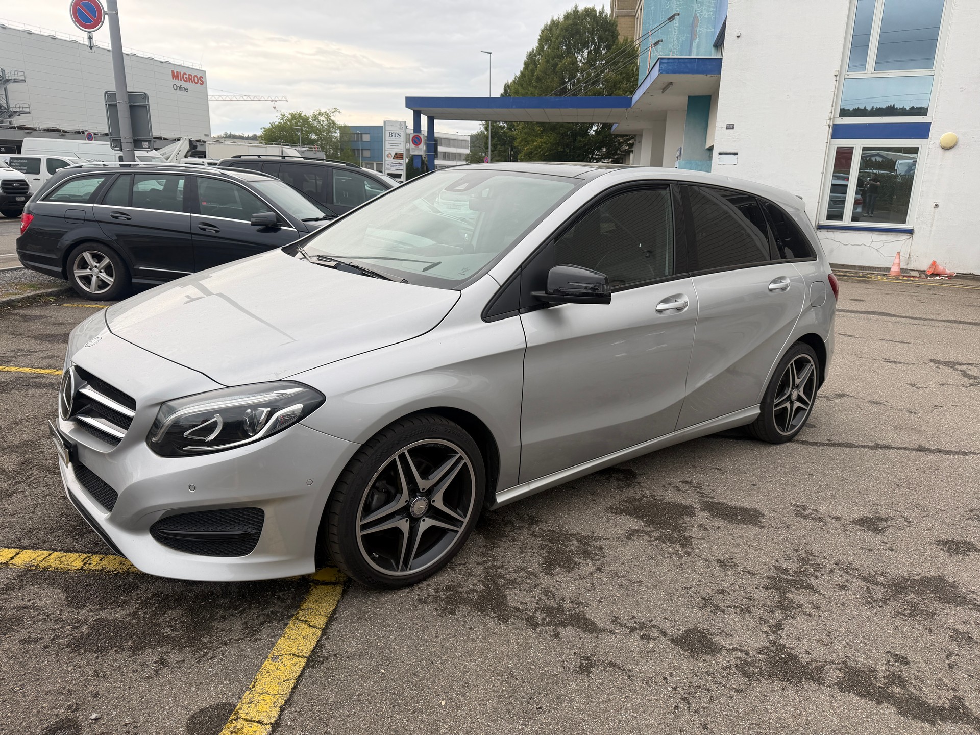 MERCEDES-BENZ B 220 CDI Urban 4Matic 7G-DCT-image-0