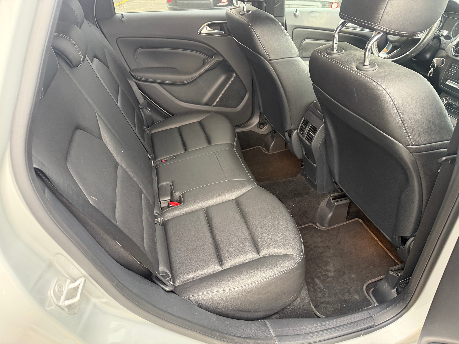 MERCEDES-BENZ B 220 CDI Urban 4Matic 7G-DCT-image-9
