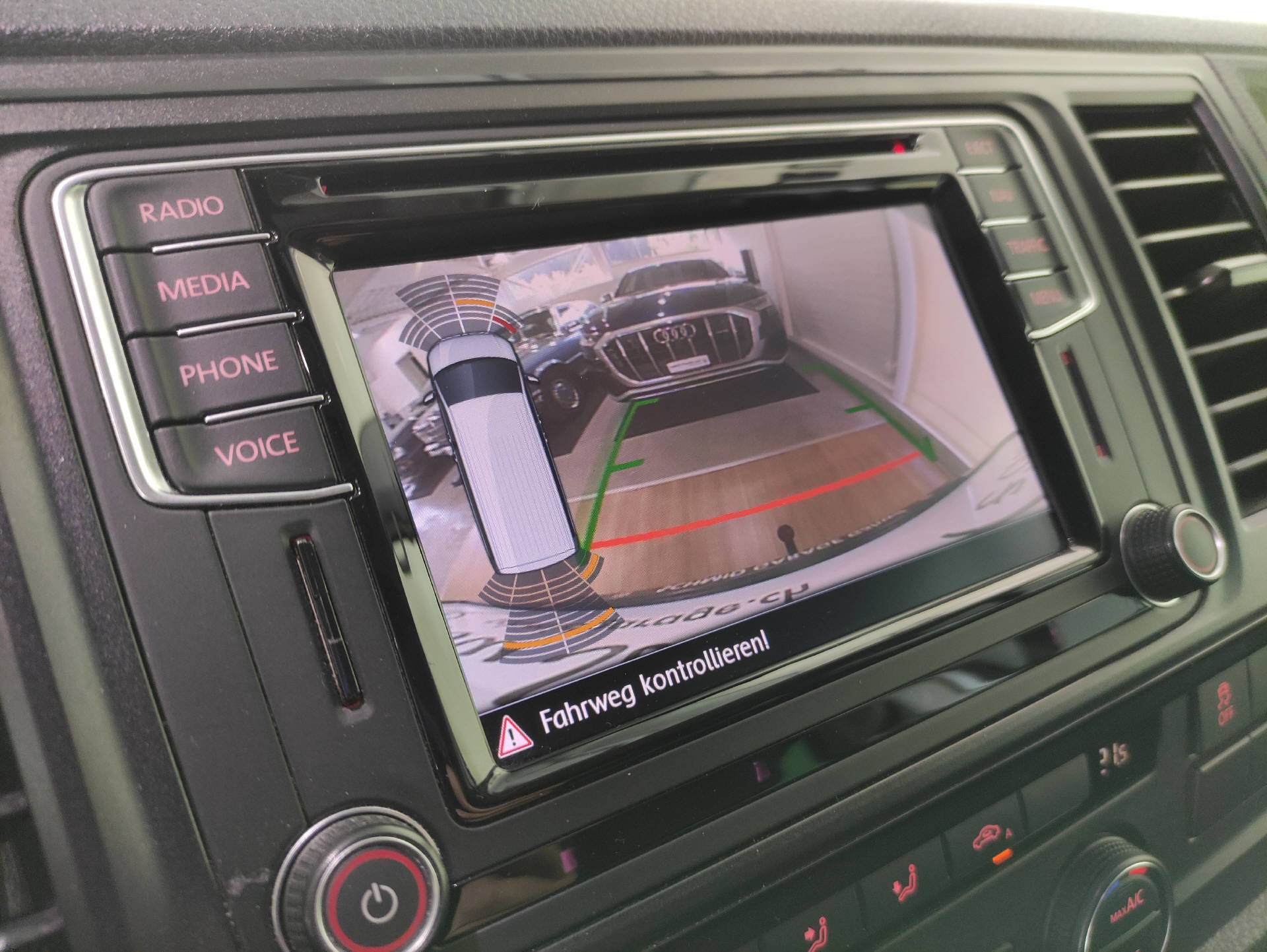 VW T6 California 2.0 TDI Beach 4Motion DSG-image-8