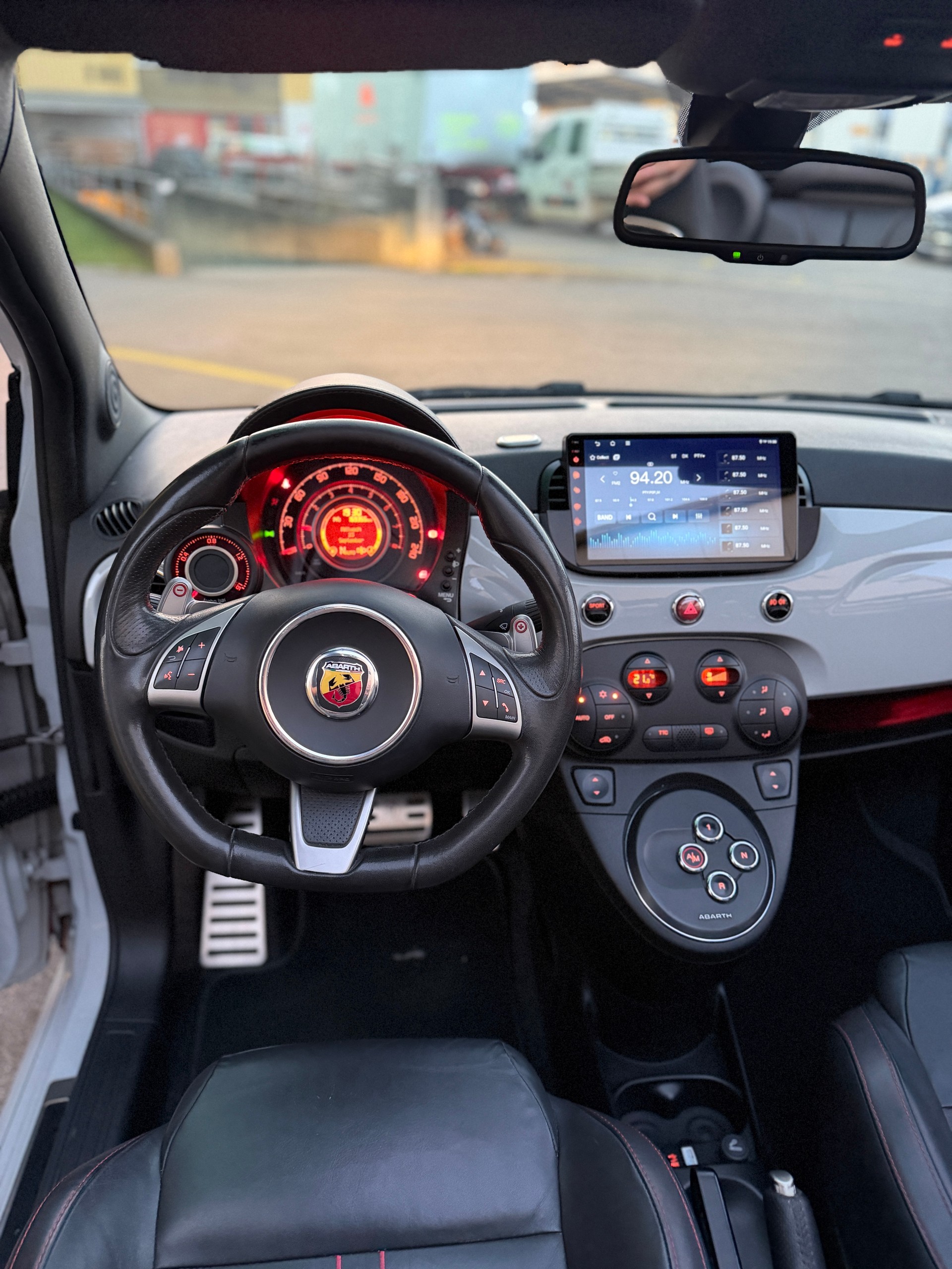 FIAT 500 1.4 16V Turbo Abarth Dualogic-image-8