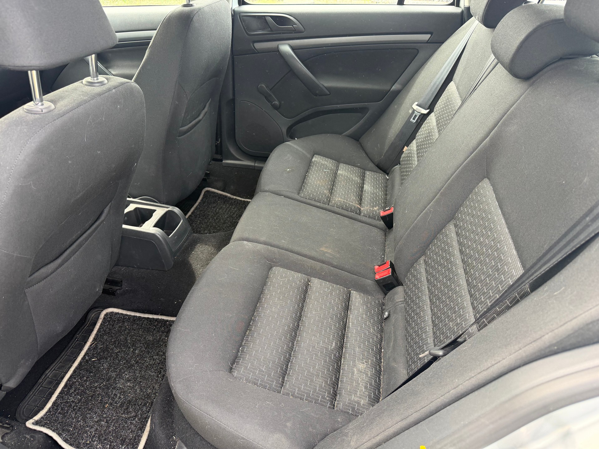 SKODA Octavia Combi 1.4 TSI Elegance-image-10