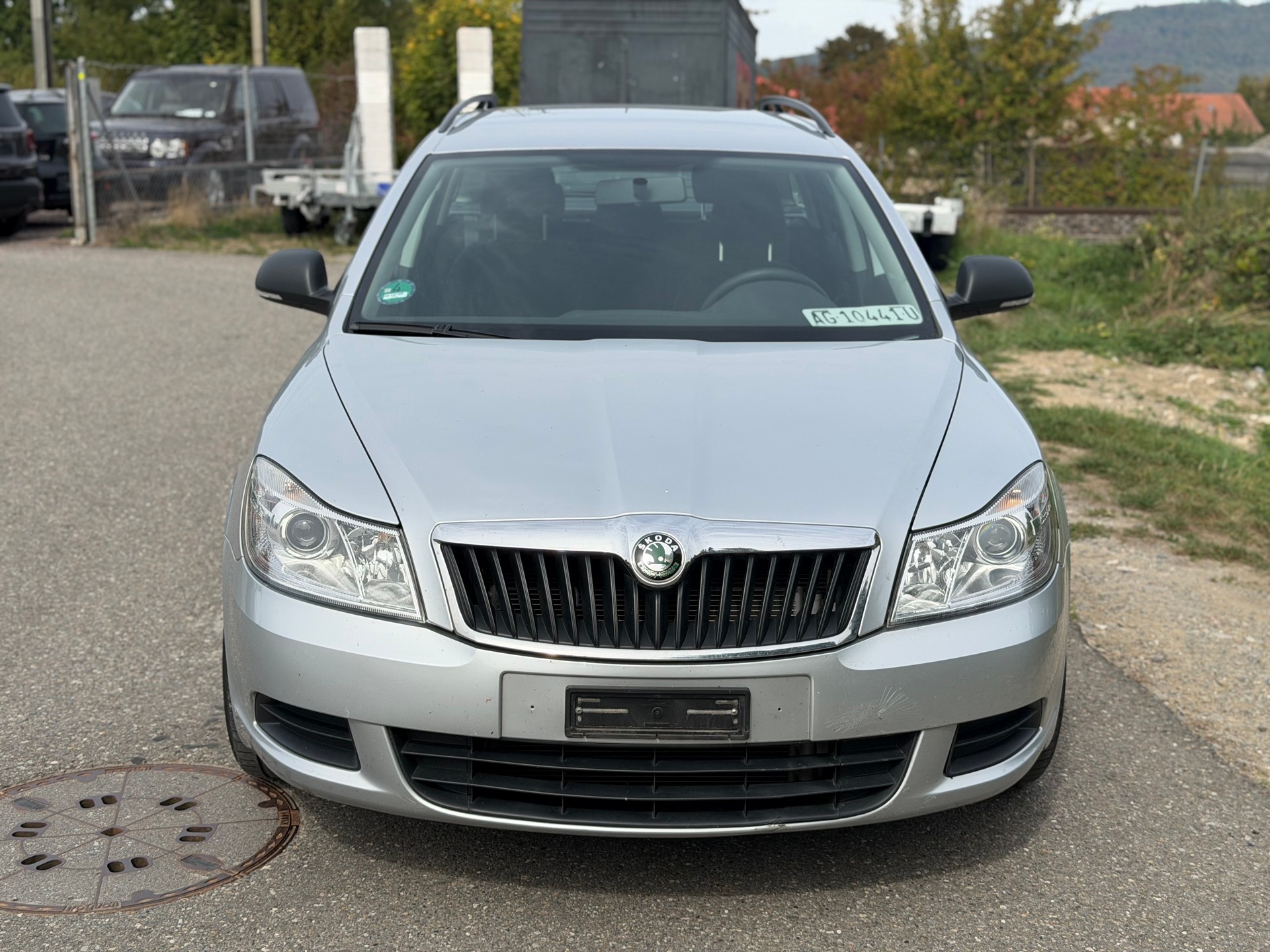 SKODA Octavia Combi 1.4 TSI Elegance-image-1