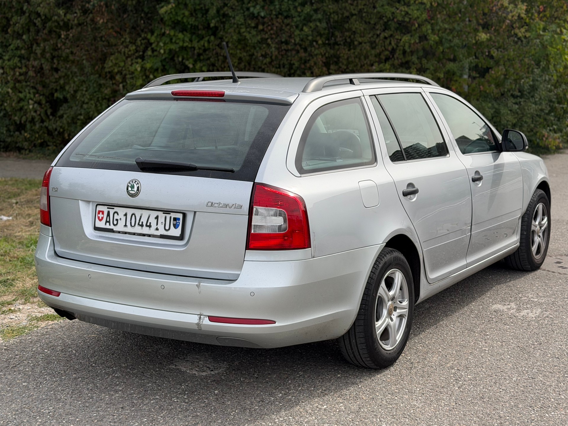 SKODA Octavia Combi 1.4 TSI Elegance-image-5