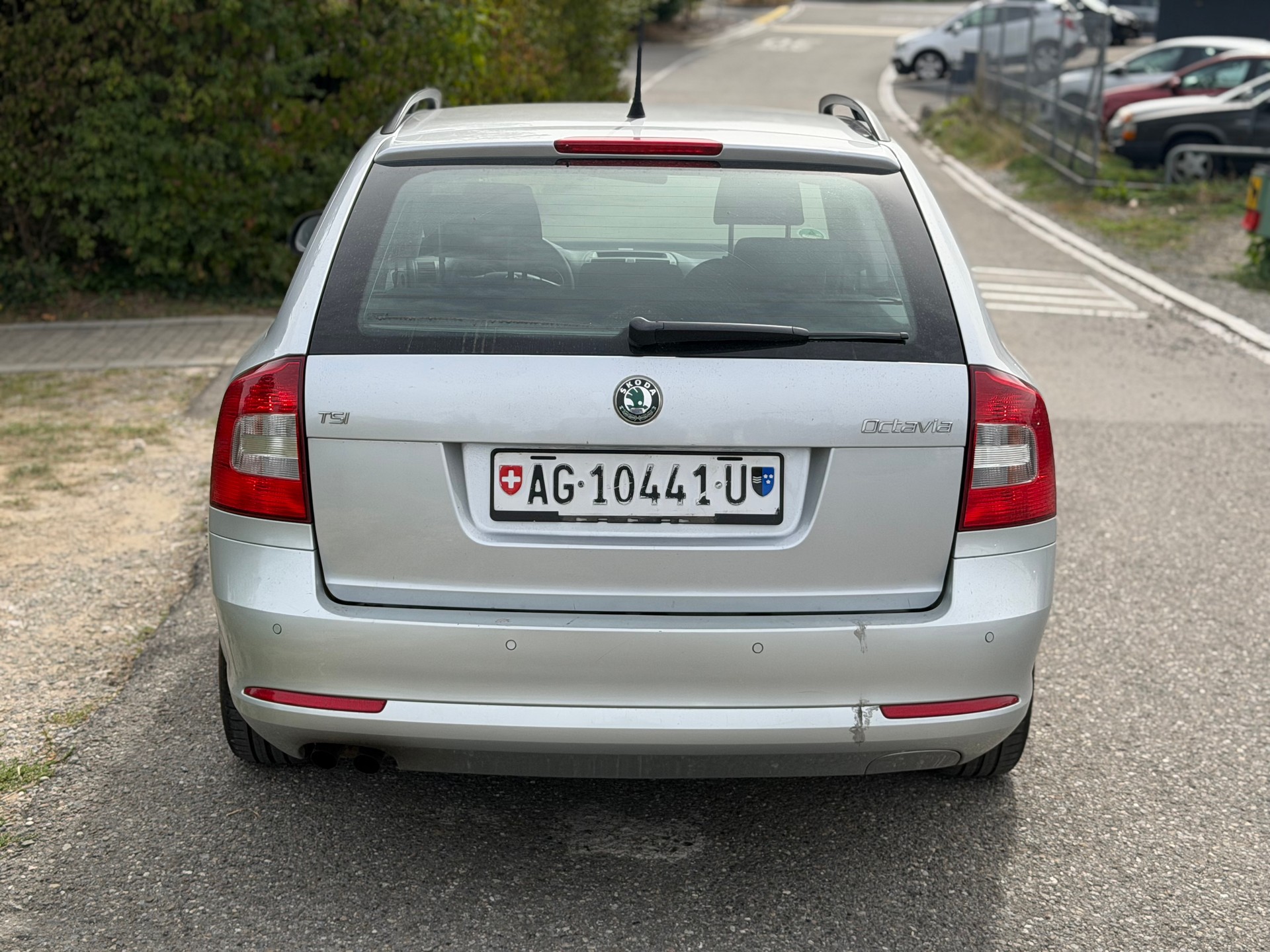 SKODA Octavia Combi 1.4 TSI Elegance-image-4