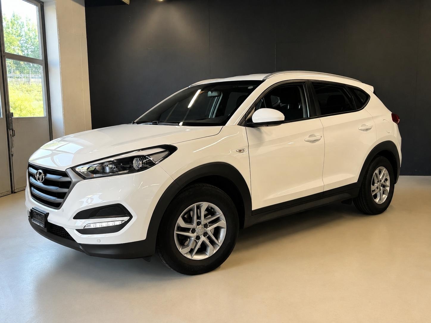 HYUNDAI Tucson 1.7 CRDI Plena 2WD DCT7-image-4