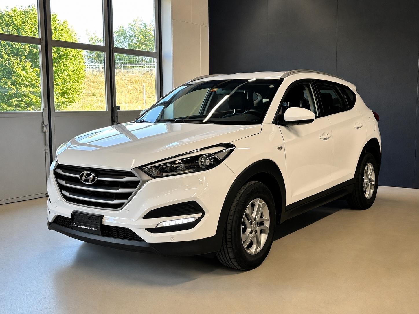 HYUNDAI Tucson 1.7 CRDI Plena 2WD DCT7-image-1