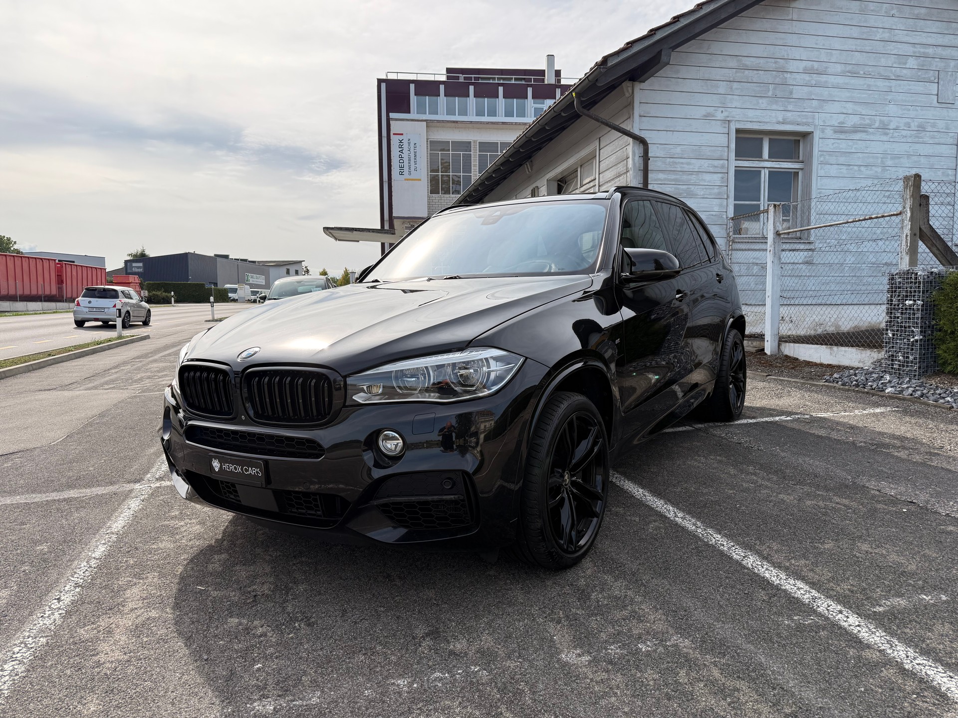 BMW X5 xDrive M50d ** Frisch ab MFK + Grossem Service inkl. Bremse, Diff. & 4x4 **-image-15