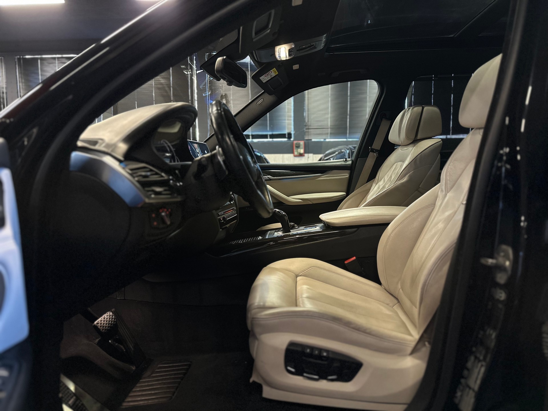 BMW X5 xDrive M50d Steptronic-image-8