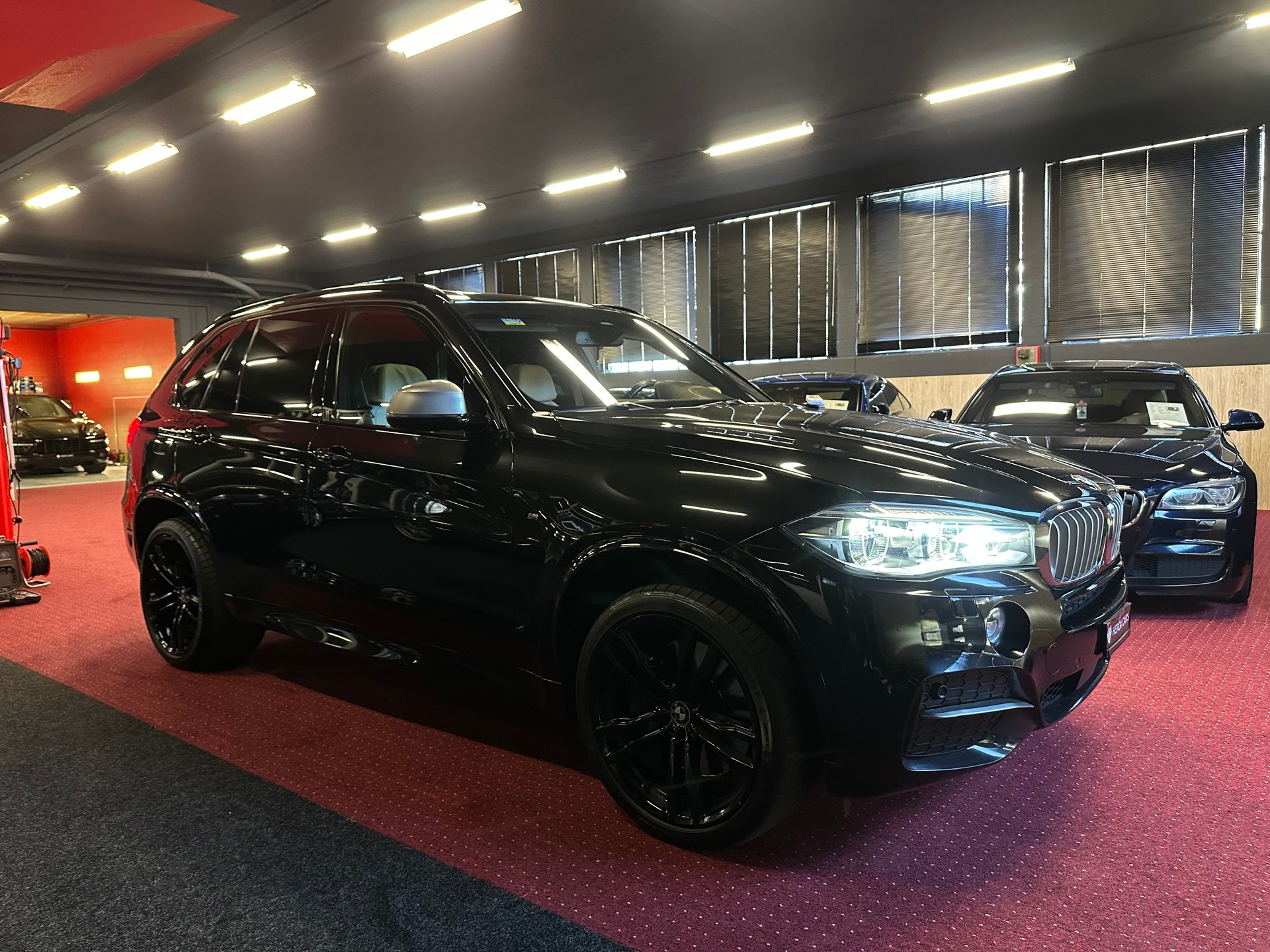 BMW X5 xDrive M50d Steptronic-image-3