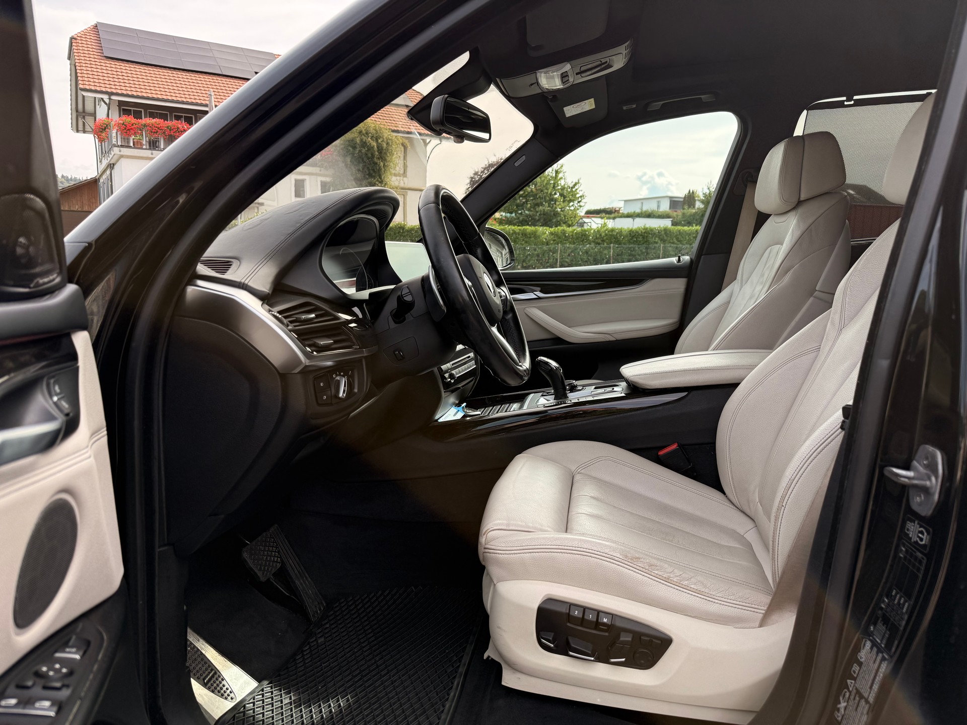 BMW X5 xDrive M50d ** Frisch ab MFK + Grossem Service inkl. Bremse, Diff. & 4x4 **-image-18
