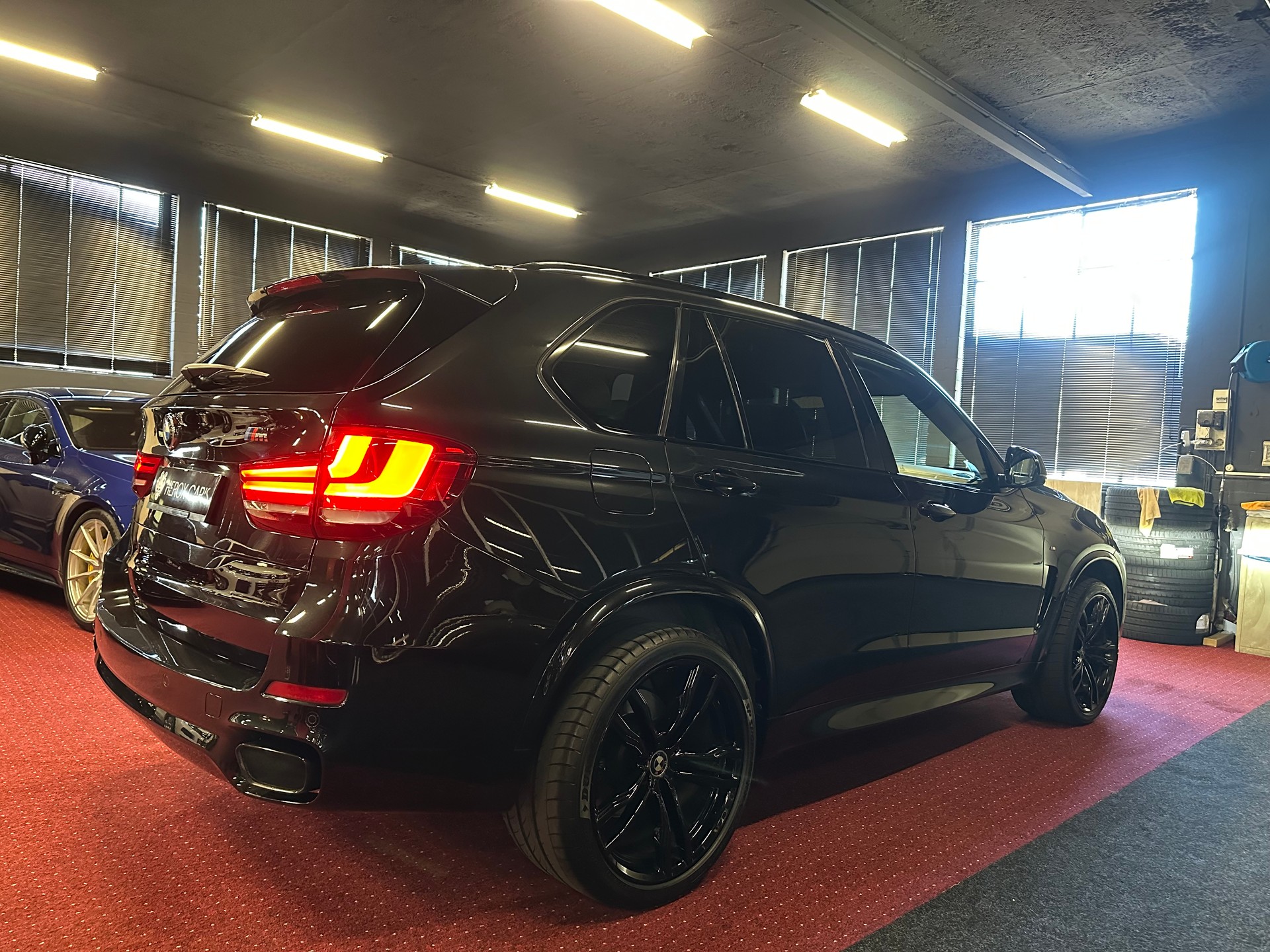 BMW X5 xDrive M50d Steptronic-image-5
