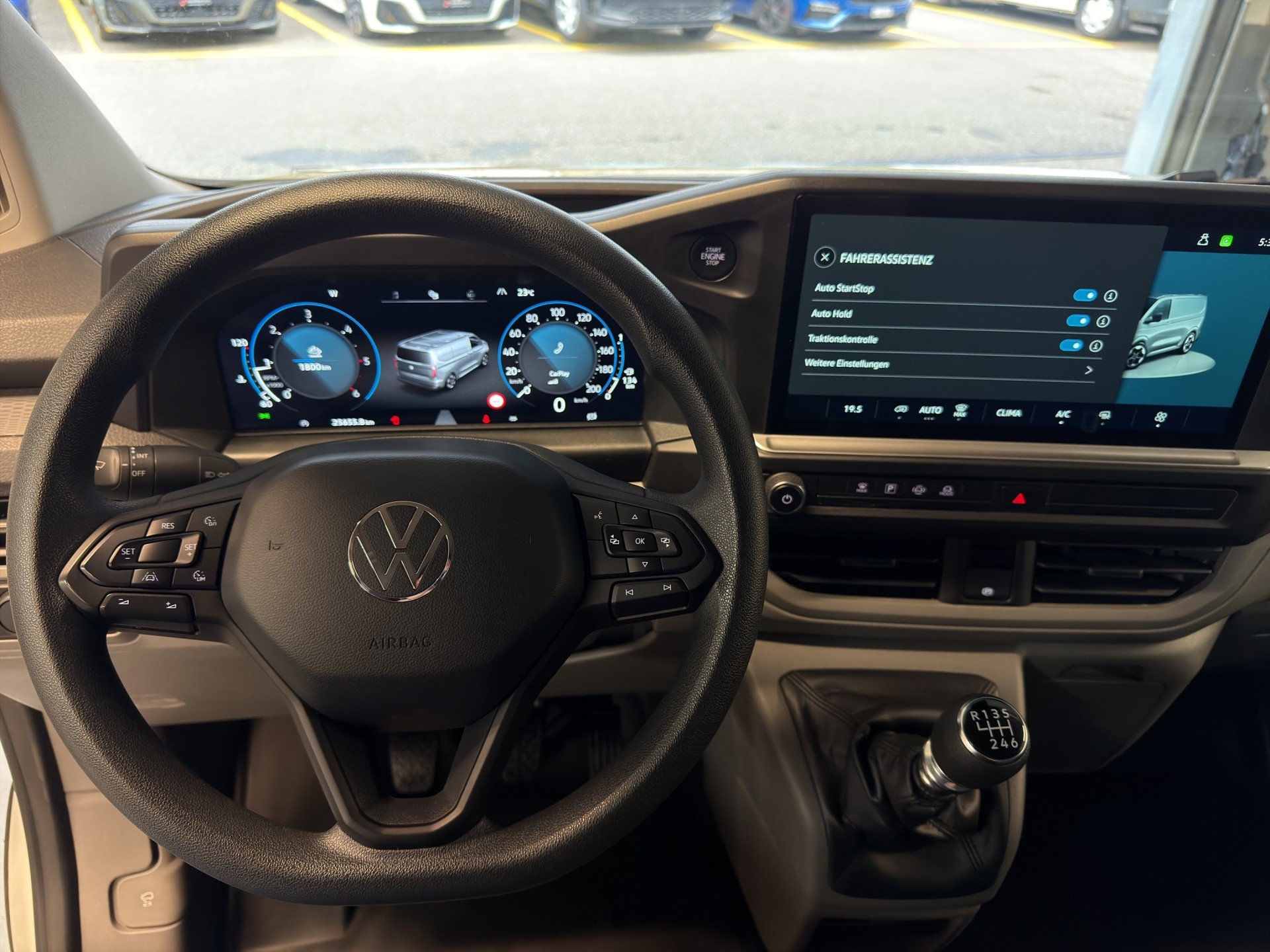 VW Transporter 2.0 TDI Lang-image-10