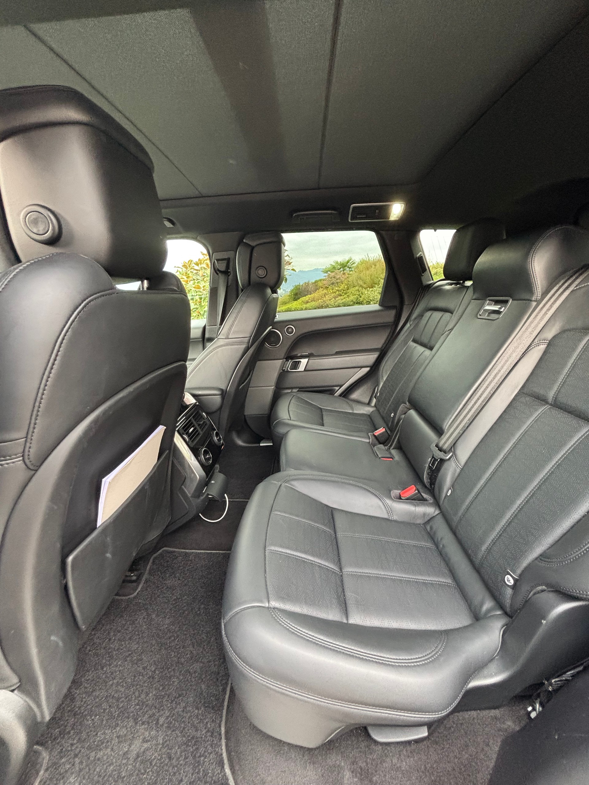 LAND ROVER 3.0 I6D HSE Dynamic-image-6