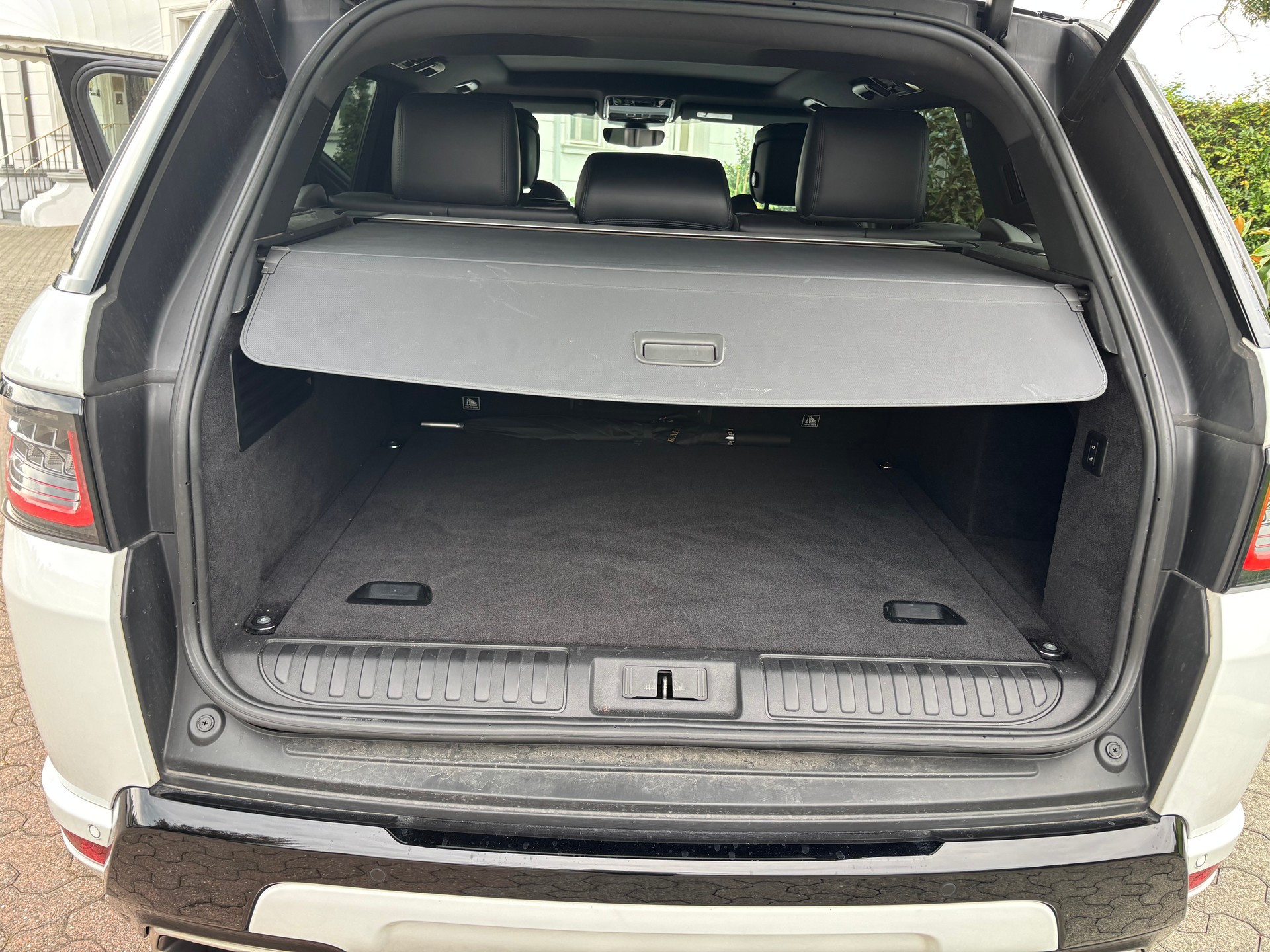 LAND ROVER 3.0 I6D HSE Dynamic-image-7