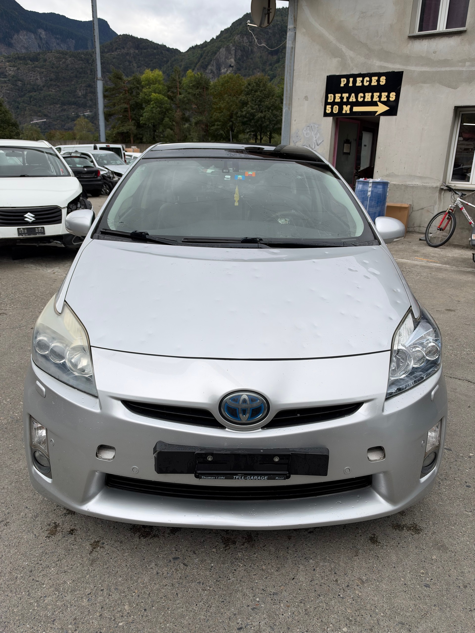 TOYOTA Prius 1.8 16V HSD Sol-image-2