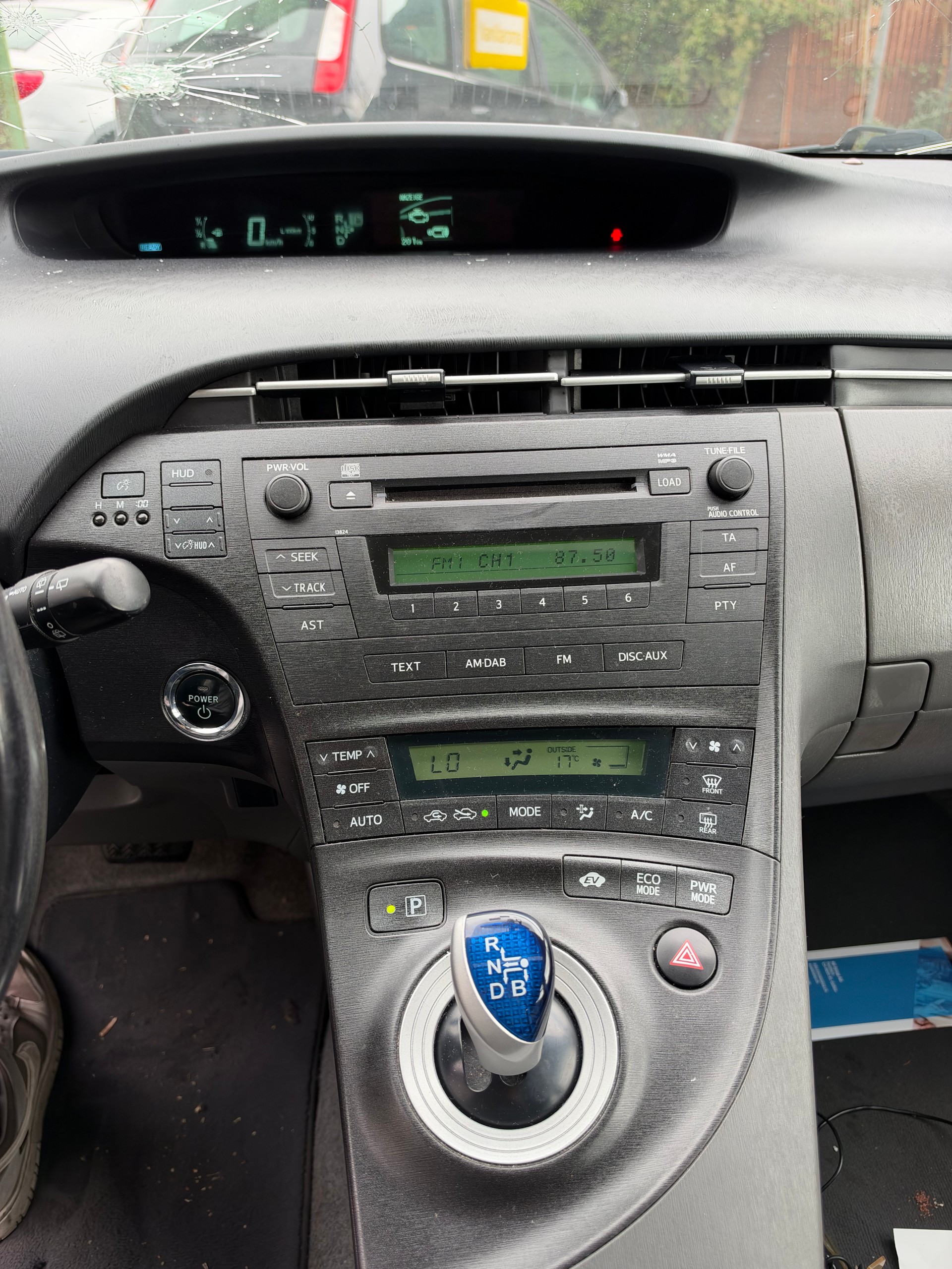 TOYOTA Prius 1.8 16V HSD Sol-image-11