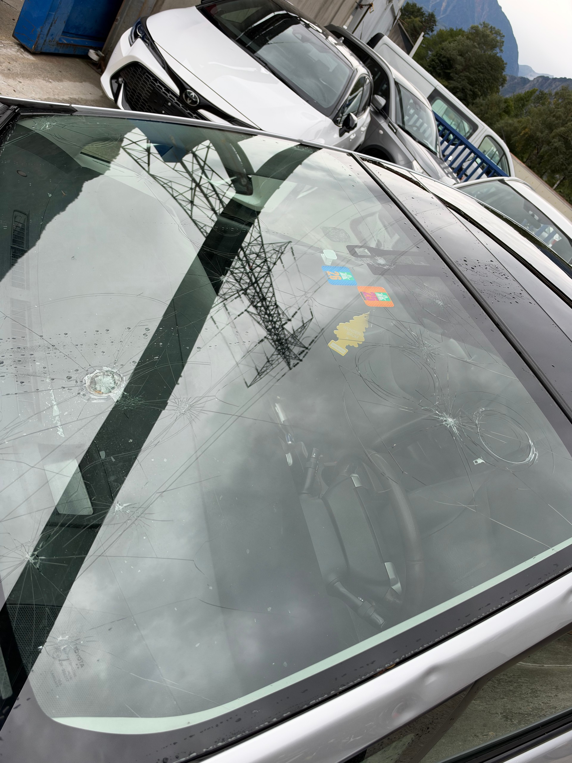 TOYOTA Prius 1.8 16V HSD Sol-image-8