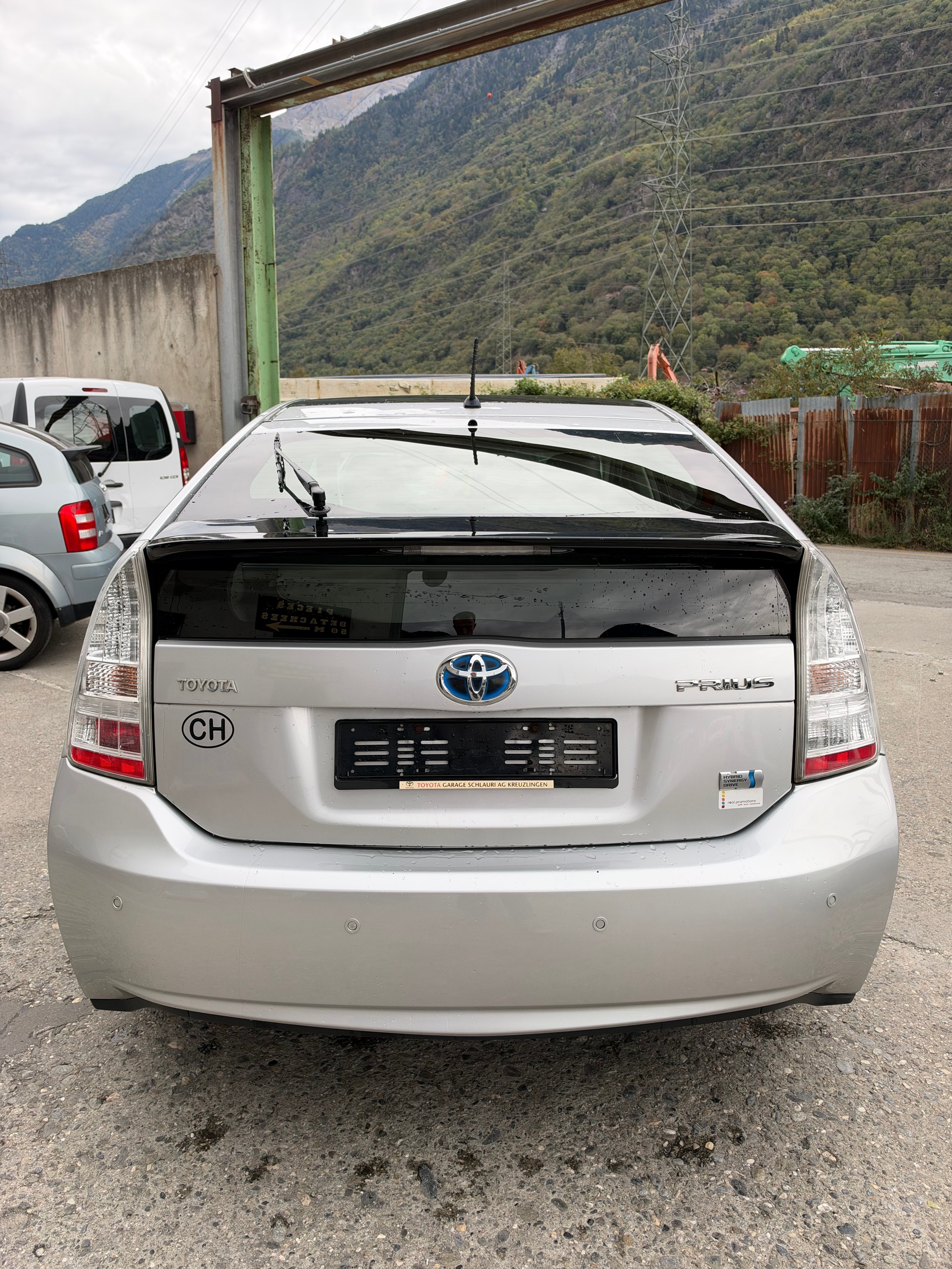TOYOTA Prius 1.8 16V HSD Sol-image-6
