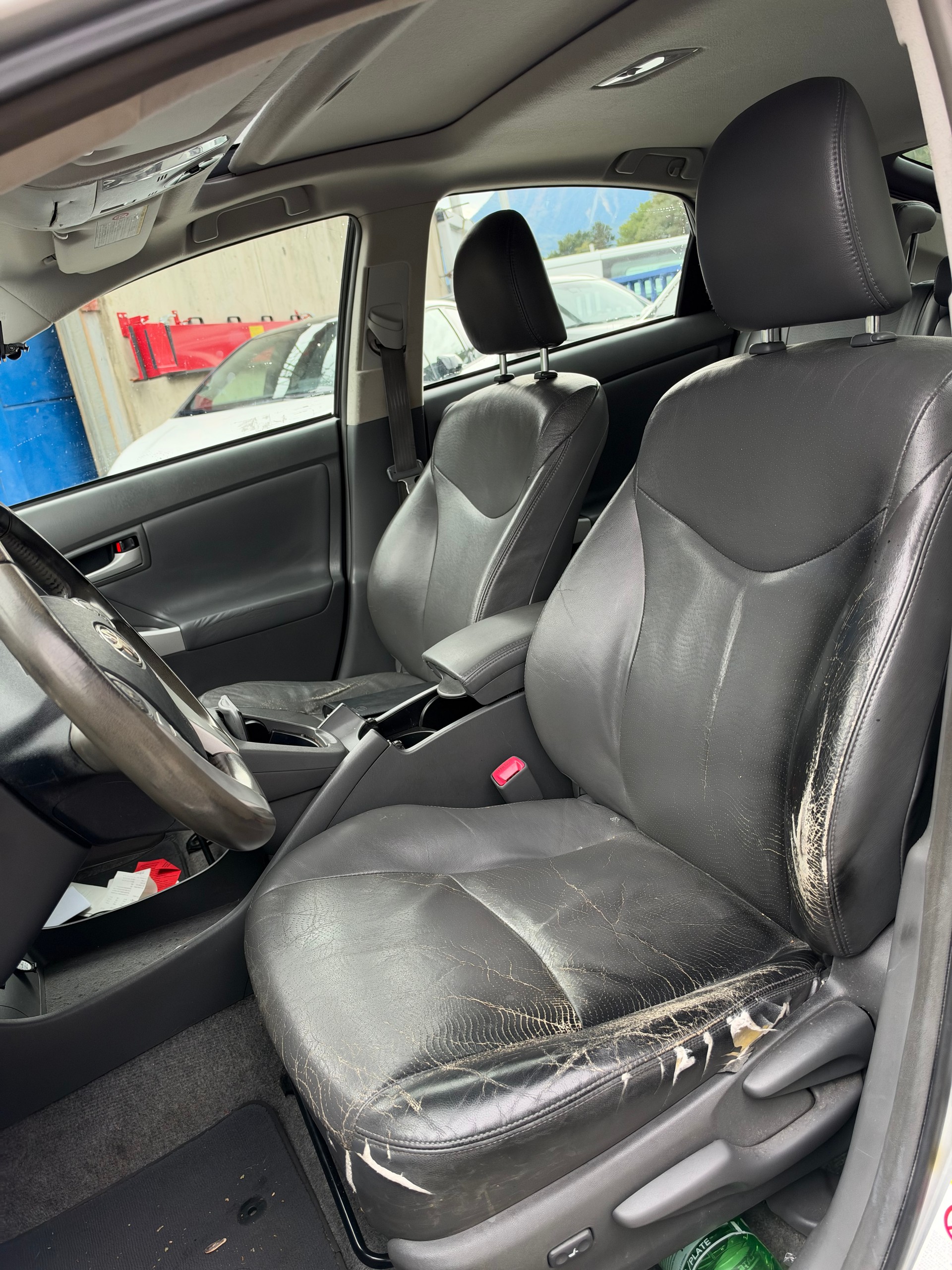 TOYOTA Prius 1.8 16V HSD Sol-image-12
