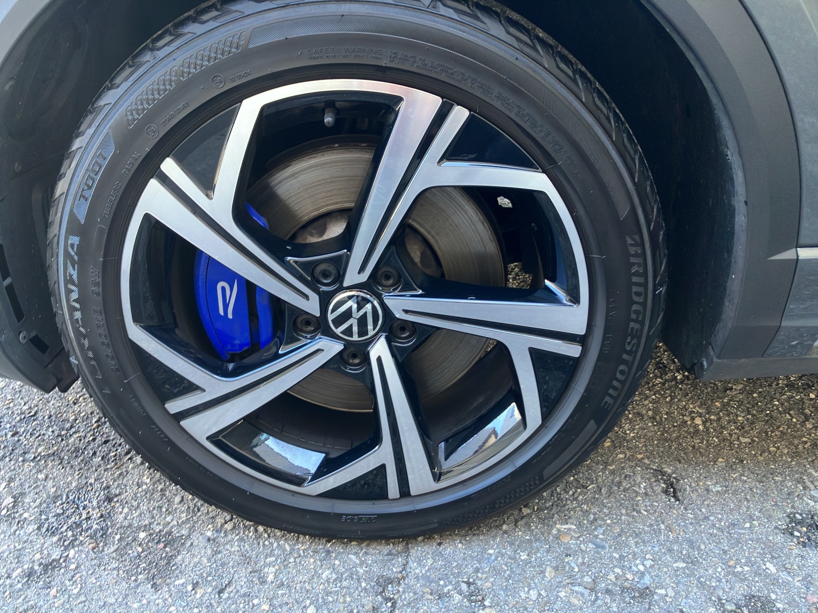 VW T-Roc 2.0 TSI R DSG 4Motion-image-4