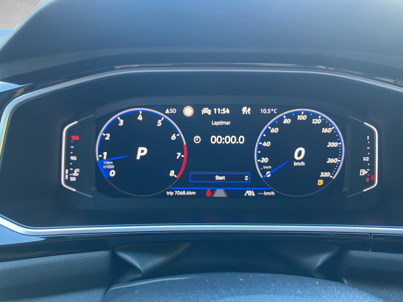 VW T-Roc 2.0 TSI R DSG 4Motion-image-10
