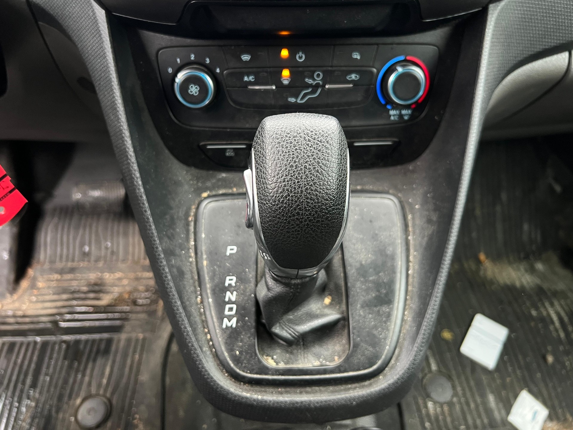 FORD Transit Connect Van T240 1.5 EcoBlue Limited Automat-image-5