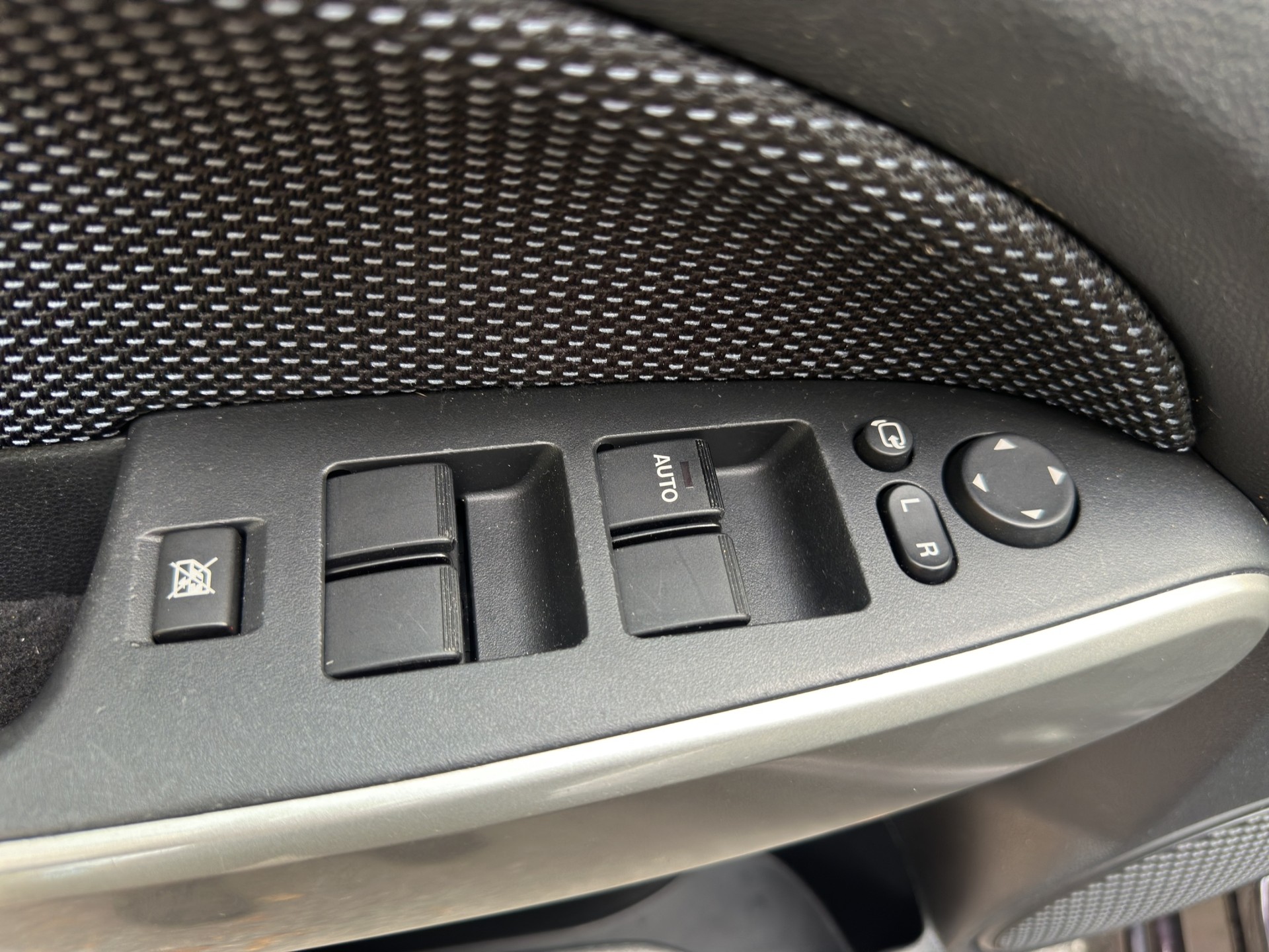 MAZDA 2 1.5i 16V Sport-image-12