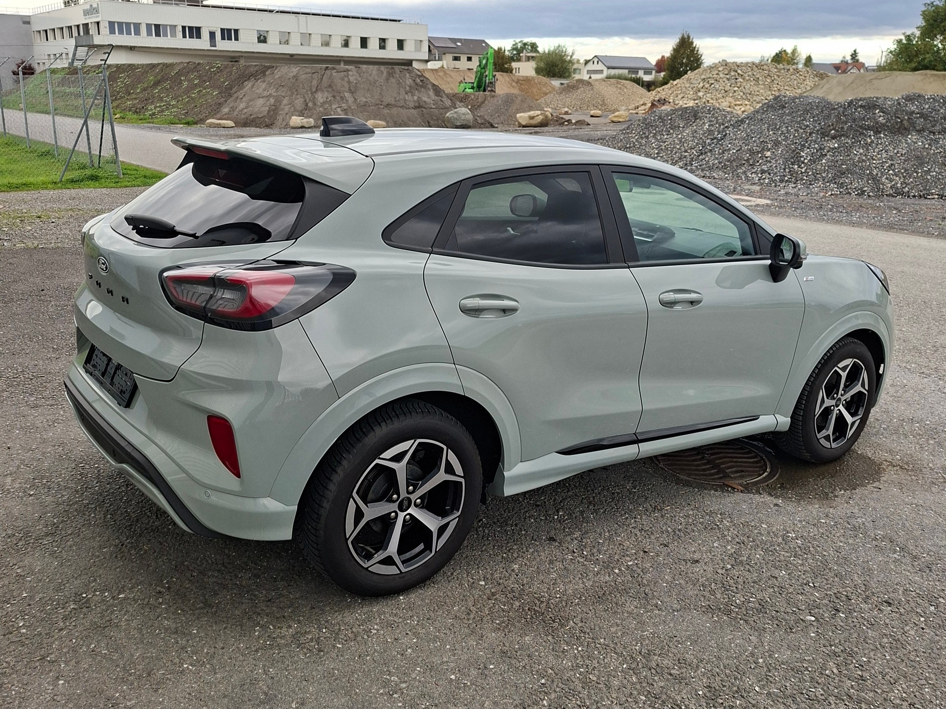FORD Puma 1.0 MHEV ST-Line X Automat Neues Model mit grossem Display-image-4