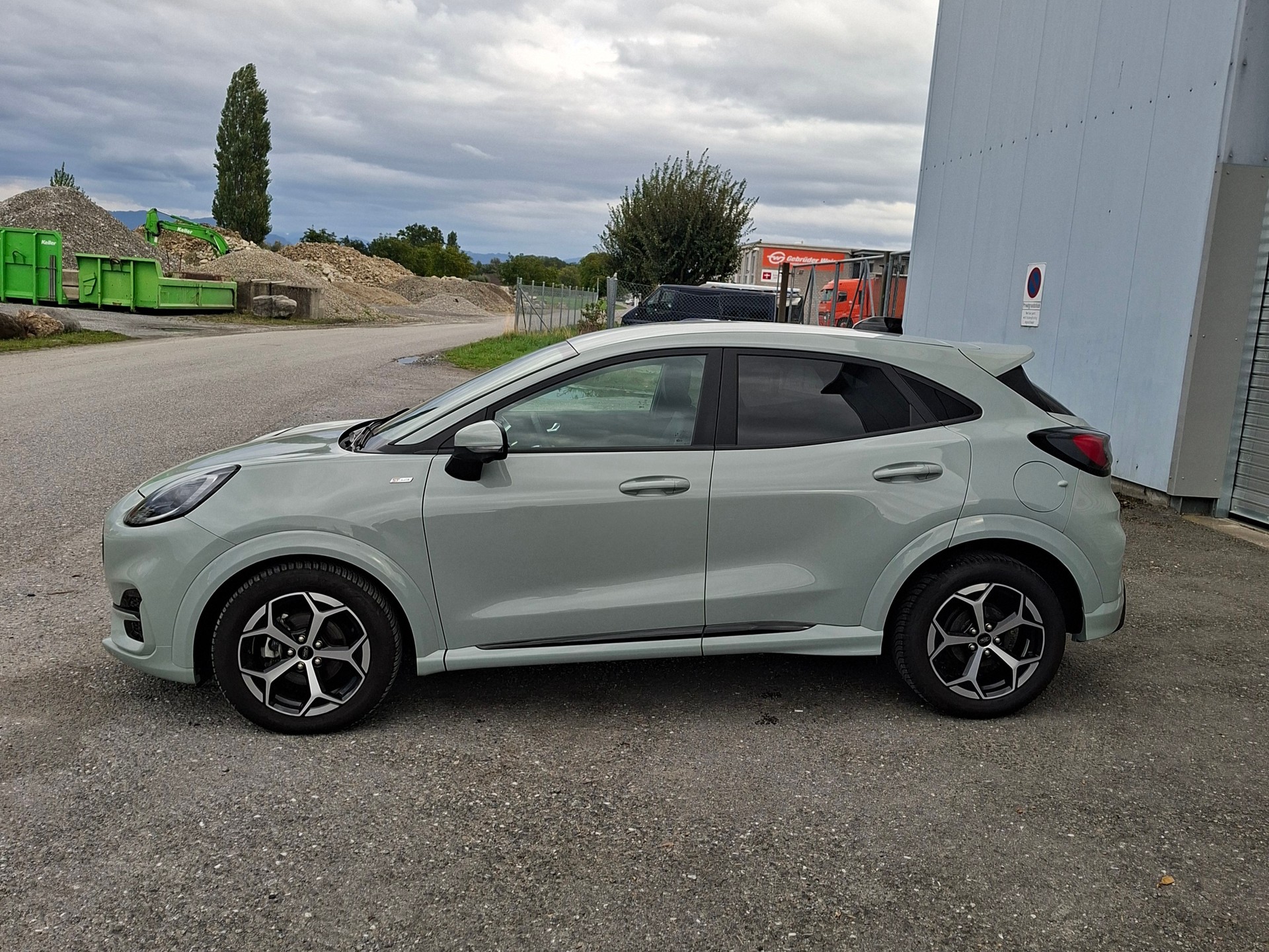 FORD Puma 1.0 MHEV ST-Line X Automat Neues Model mit grossem Display-image-1