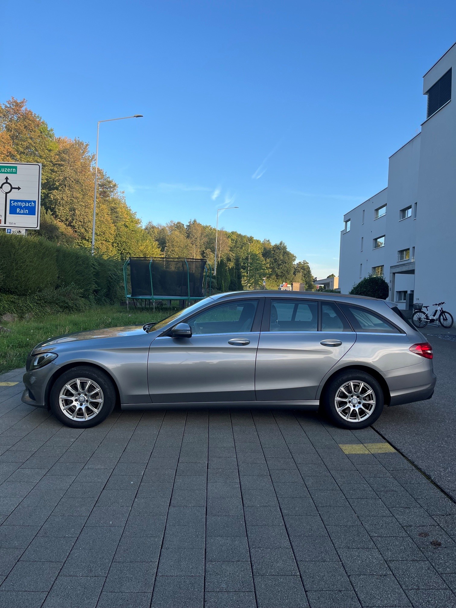 MERCEDES-BENZ C200-image-1